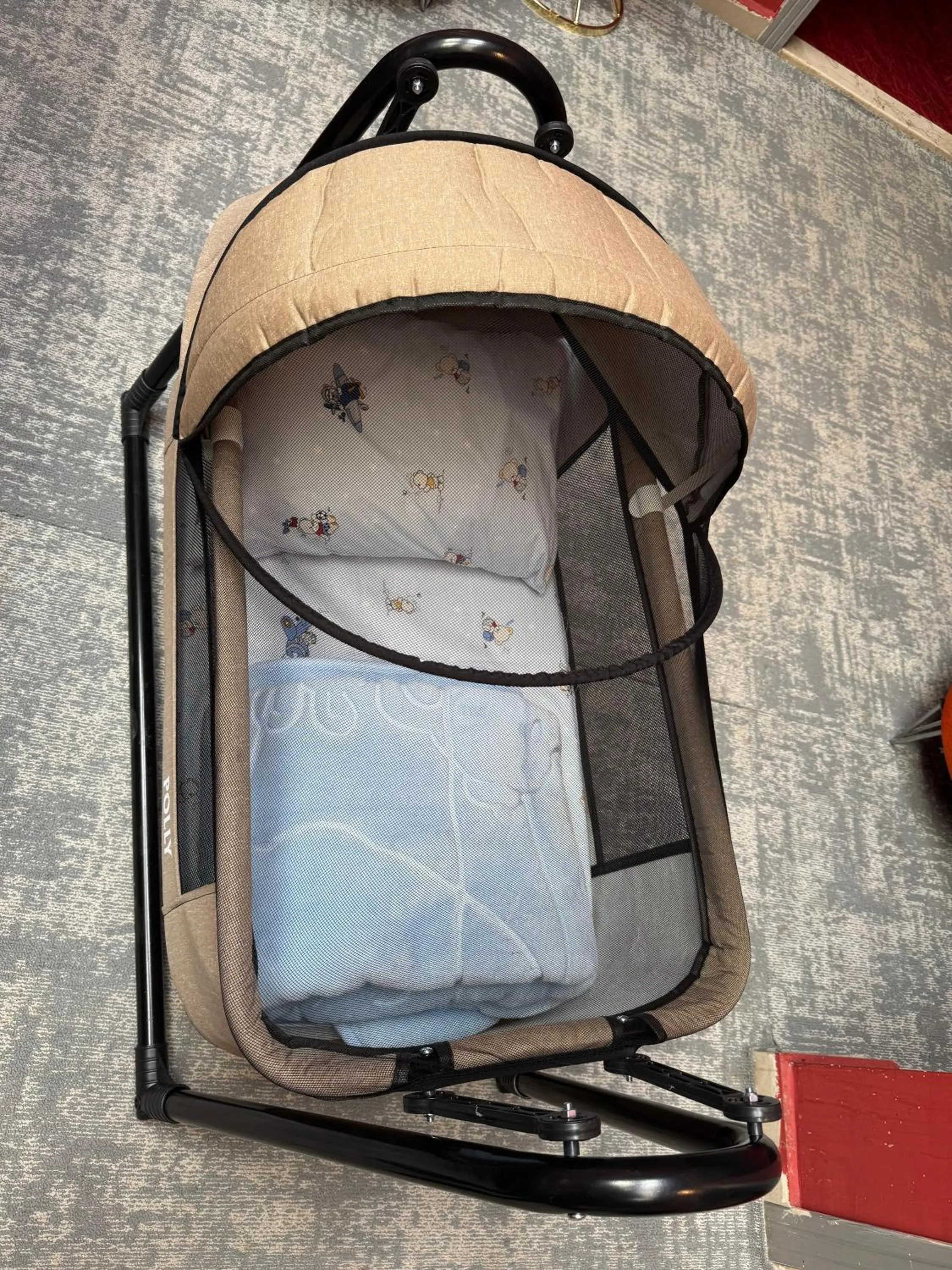 babysiter in Akyol Palace