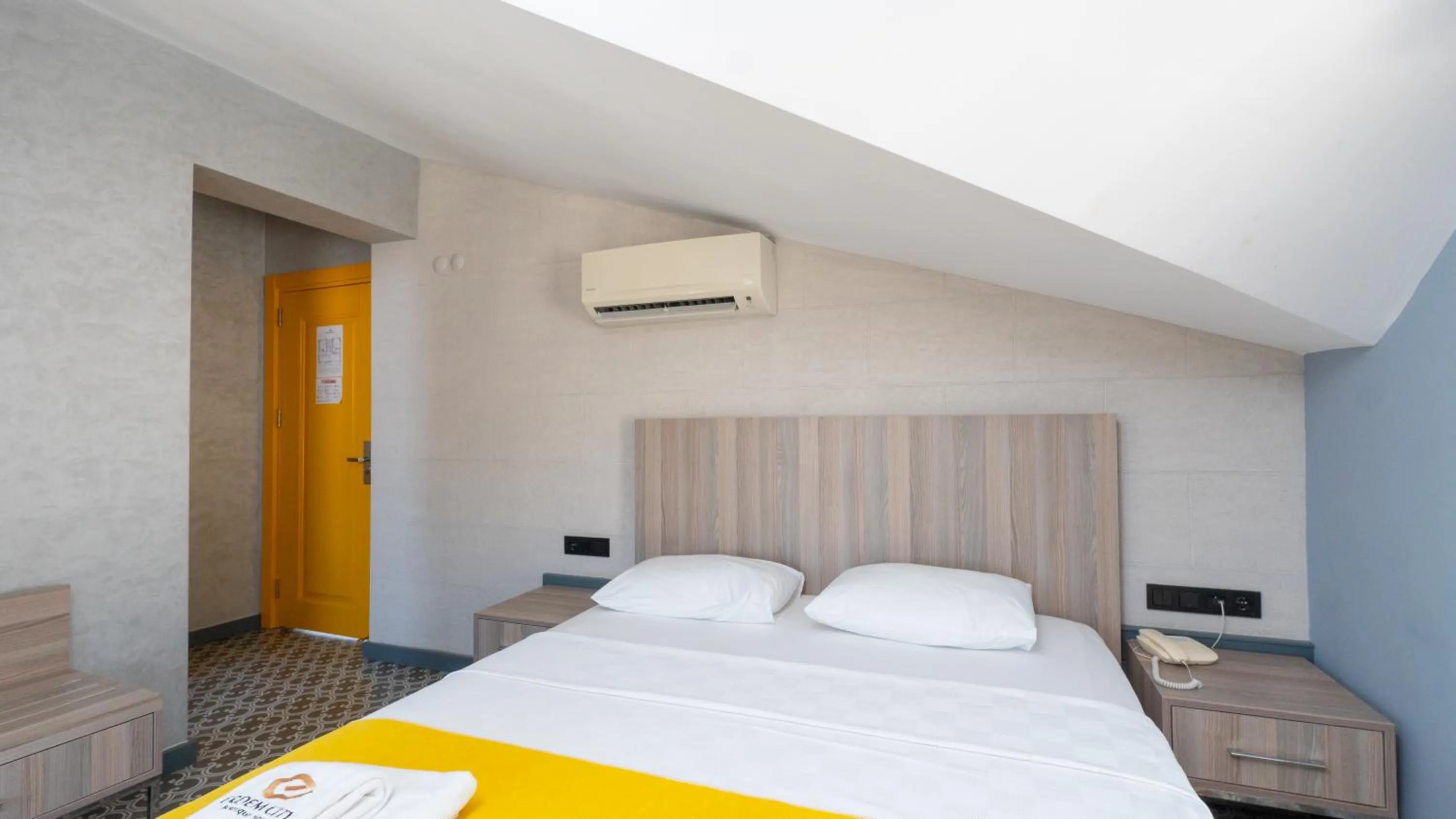 Bed in Erdem City Hotel