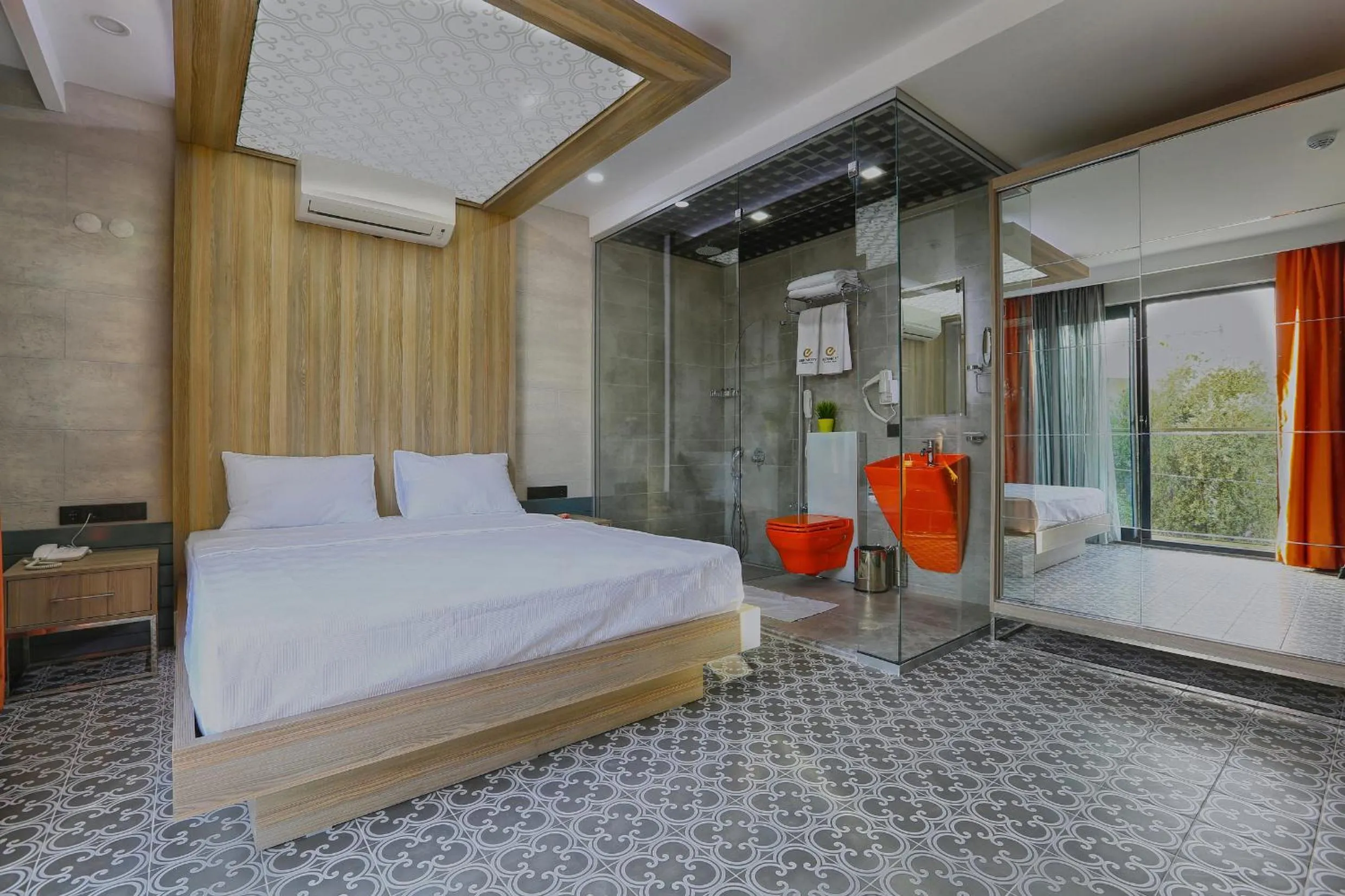 Shower, Bed in Erdem City Hotel