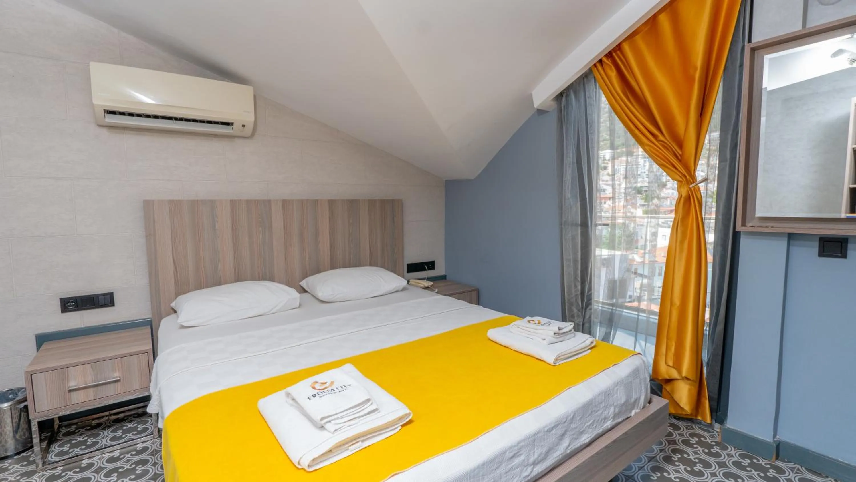 Bed in Erdem City Hotel