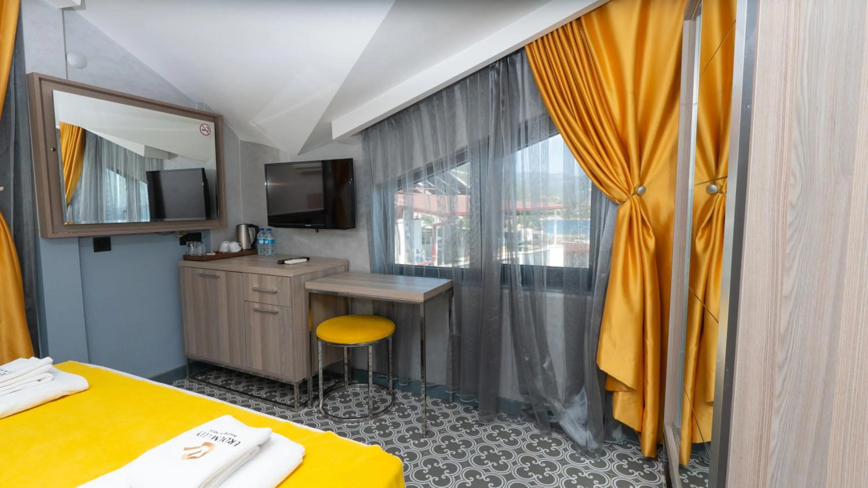 Bed in Erdem City Hotel