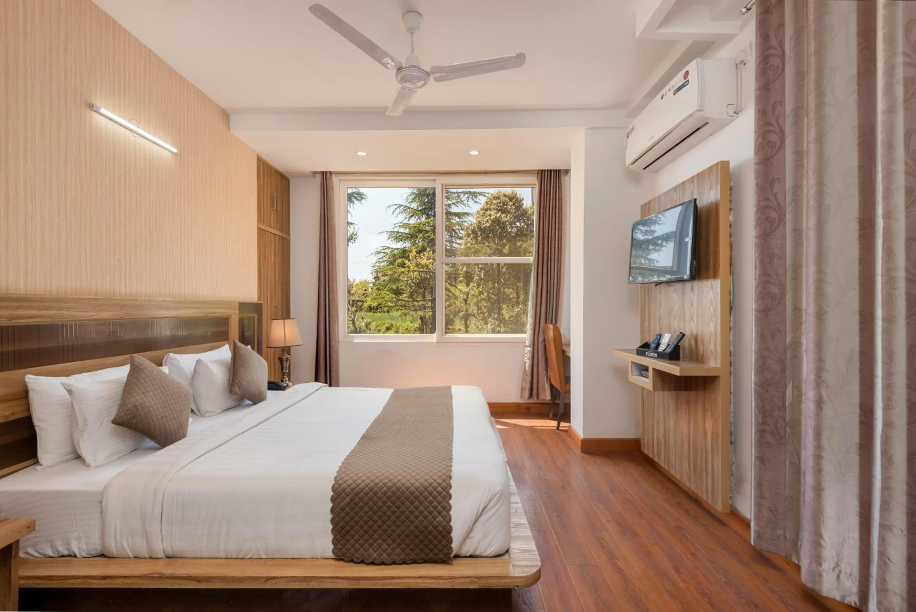 View (from property/room), Bed in Hotel Shiva Sanctuary by DLS Hotels, McLeod Ganj