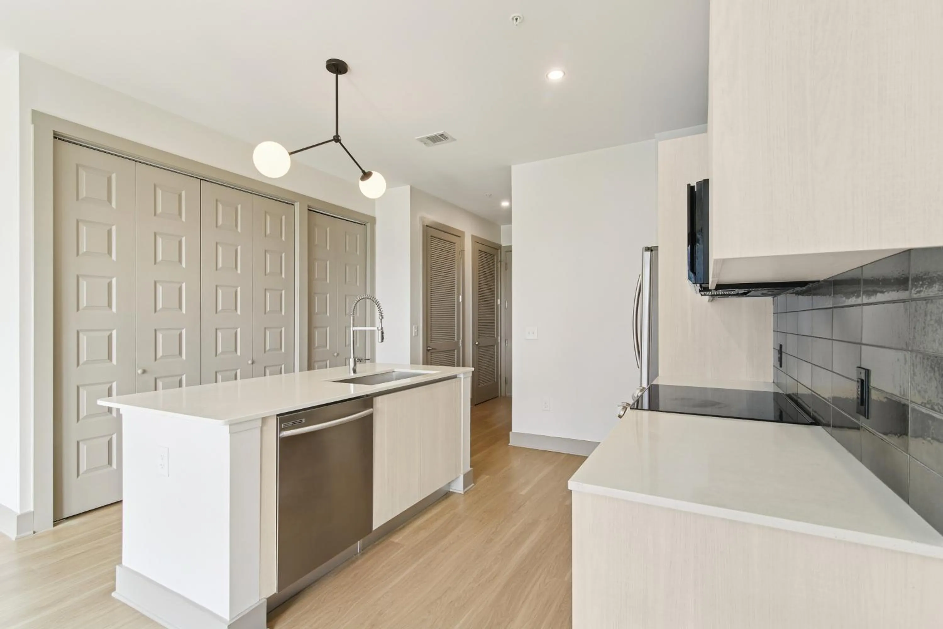 kitchen in Sentral West Midtown at Star Metals