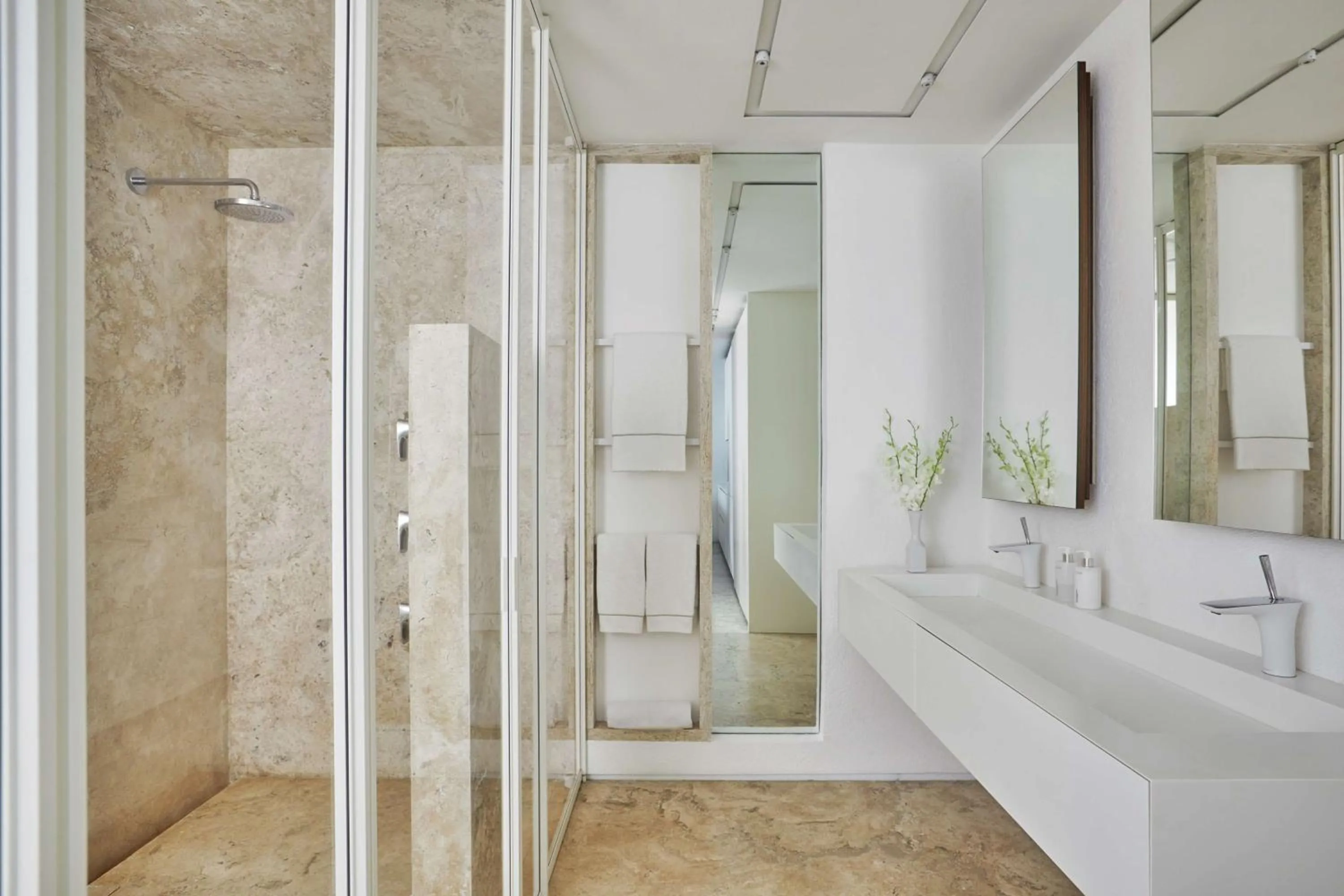 Bathroom in Viceroy Los Cabos