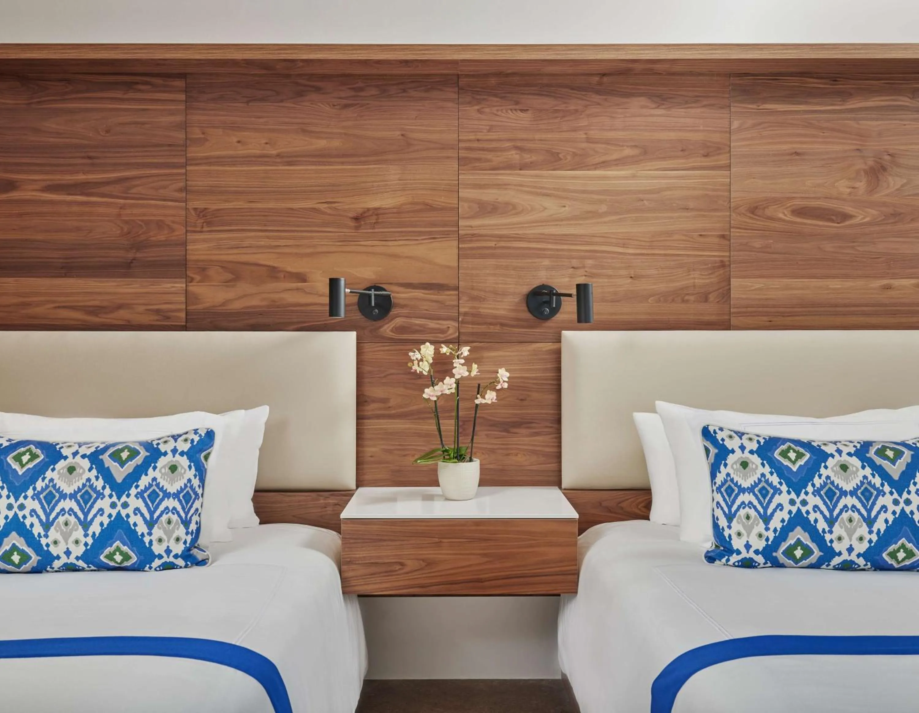 Photo of the whole room, Bed in Viceroy Los Cabos