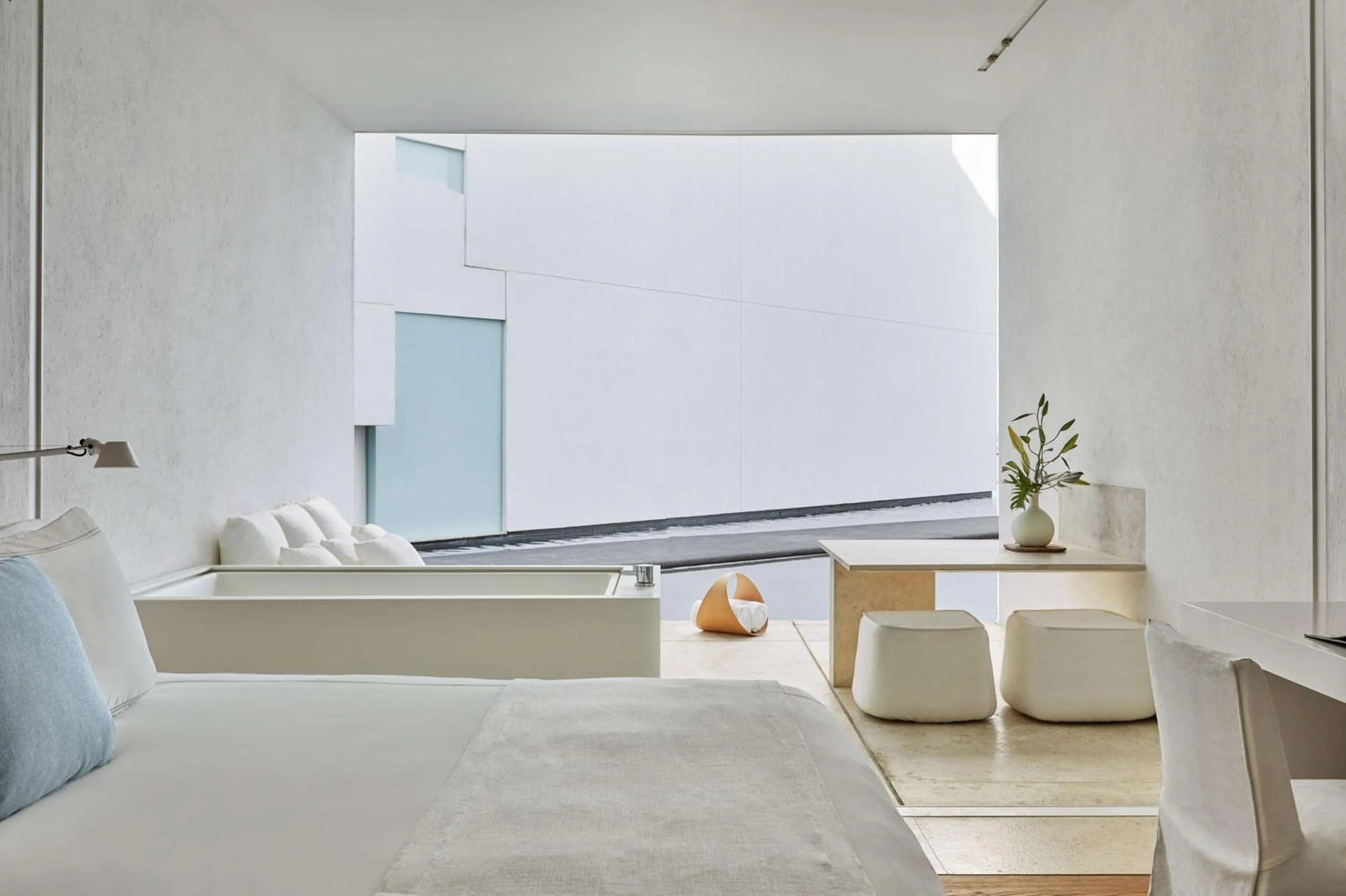 Photo of the whole room, Bed in Viceroy Los Cabos