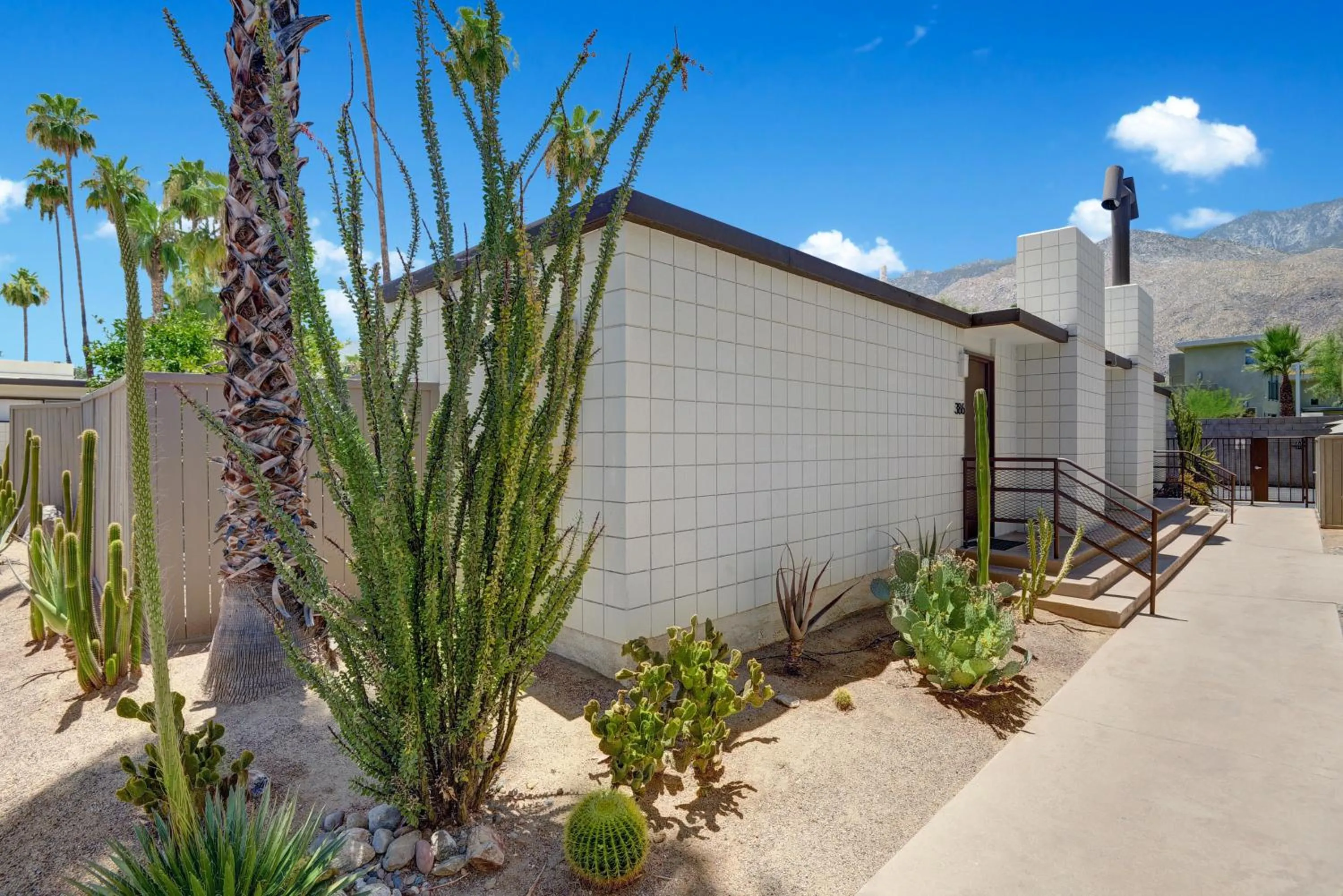 Ocotillo Lodge Retropad-1BR Bungalow South PS