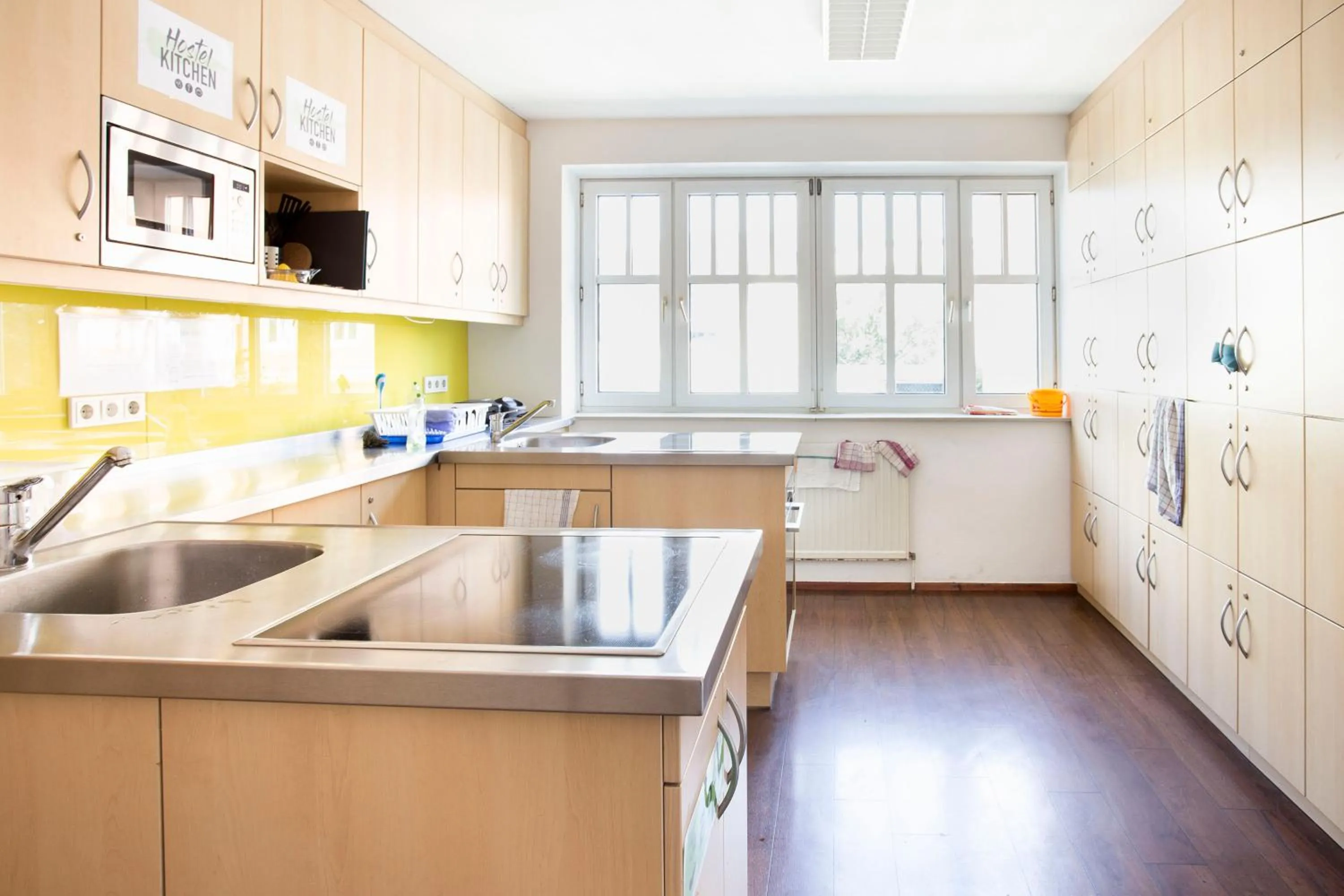 Communal kitchen in myNext - Riverside Hotel Salzburg