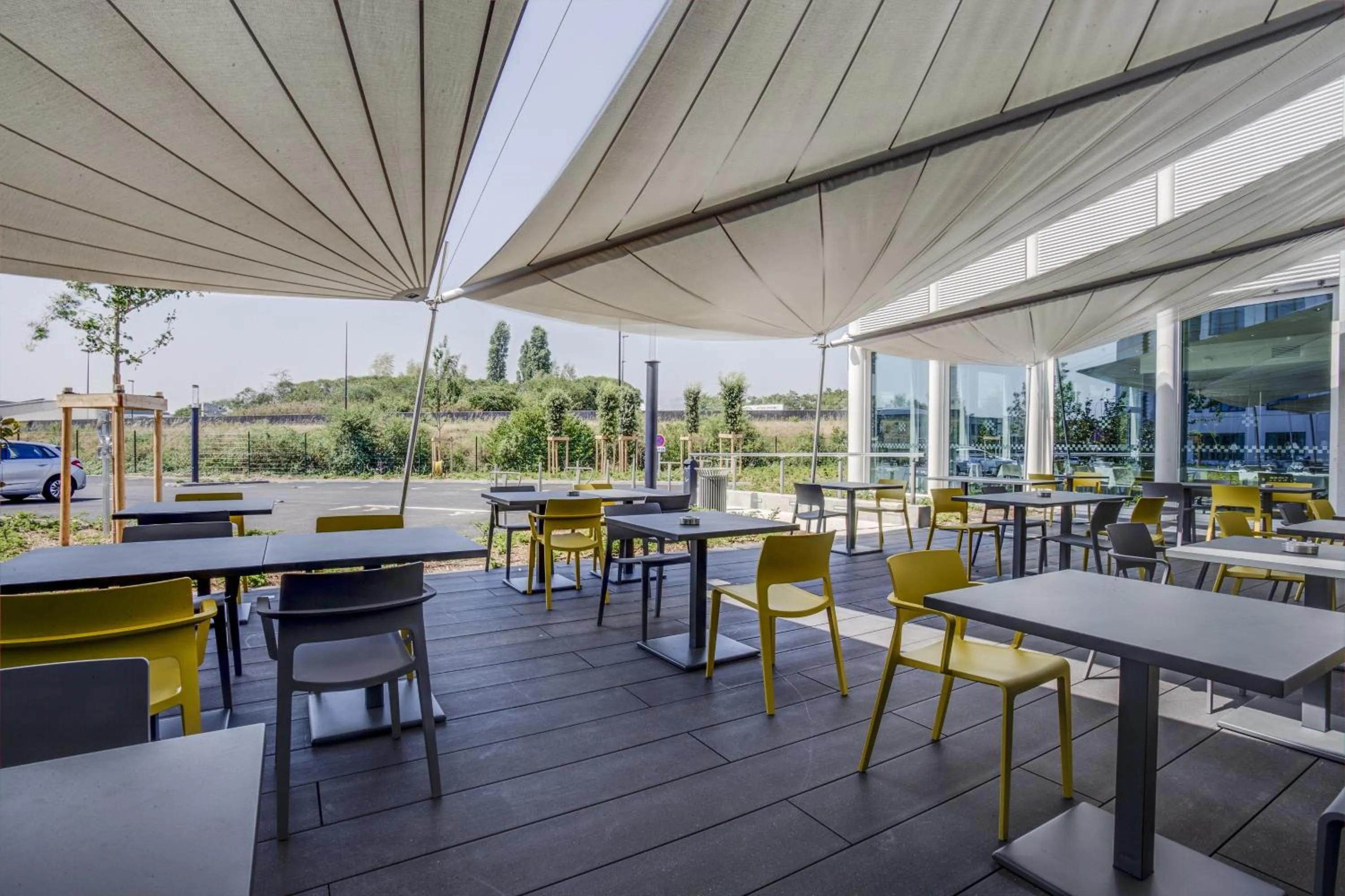 Restaurant/places to eat in Hotel ParKest