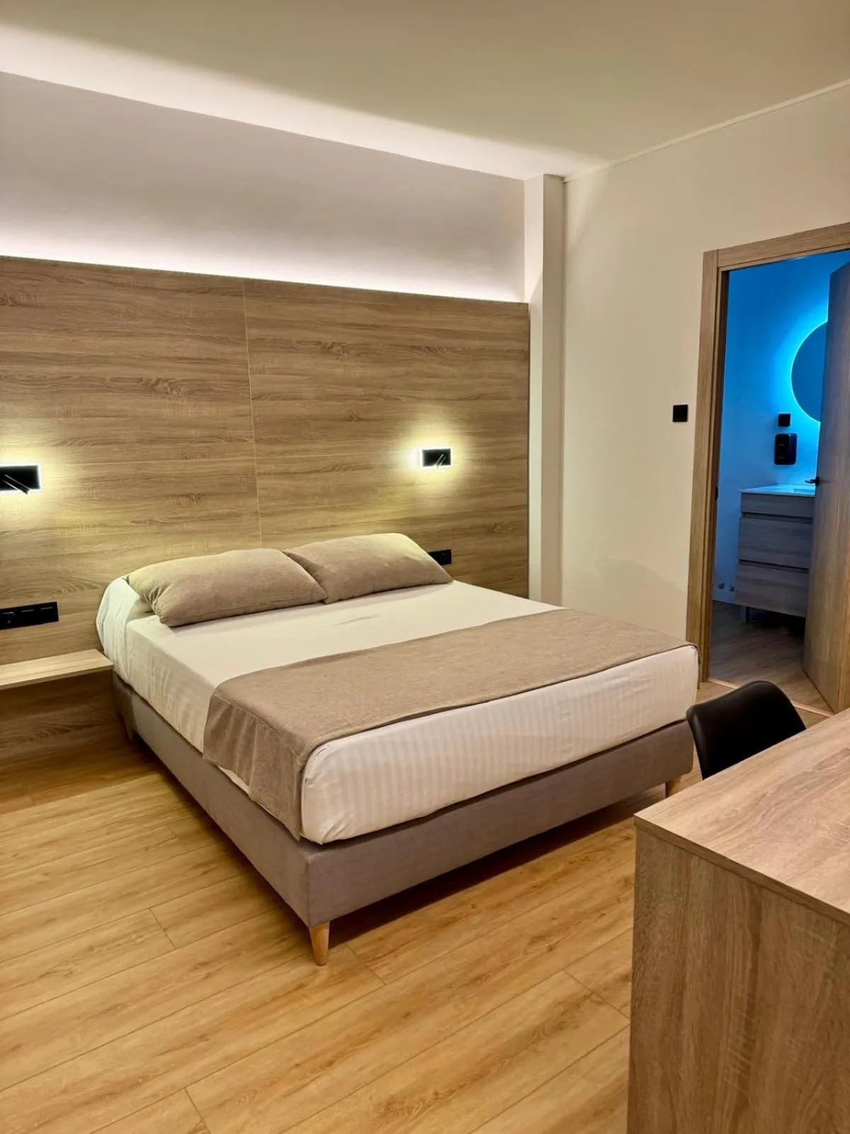 Miramar Suites