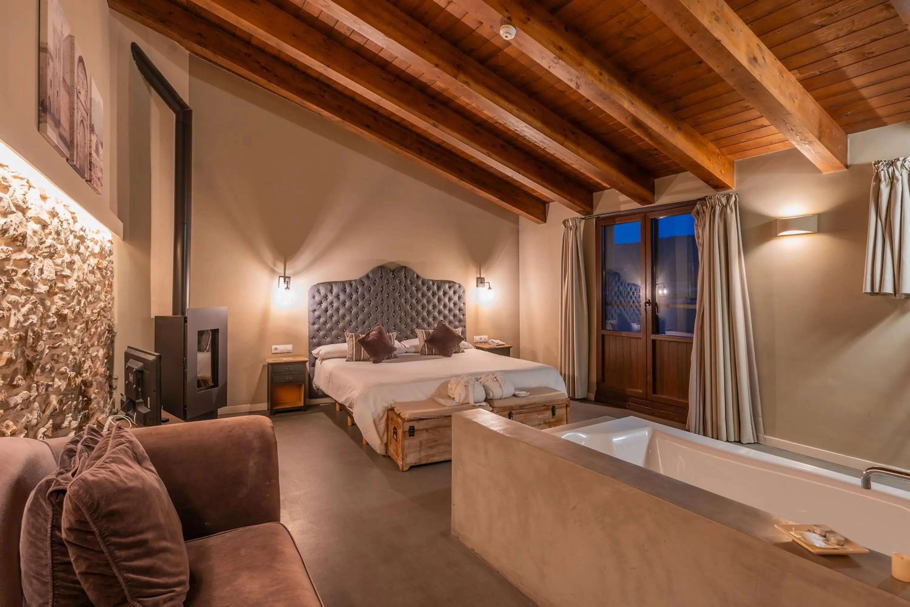 Photo of the whole room, Bed in Hotel Mas De Cebrian