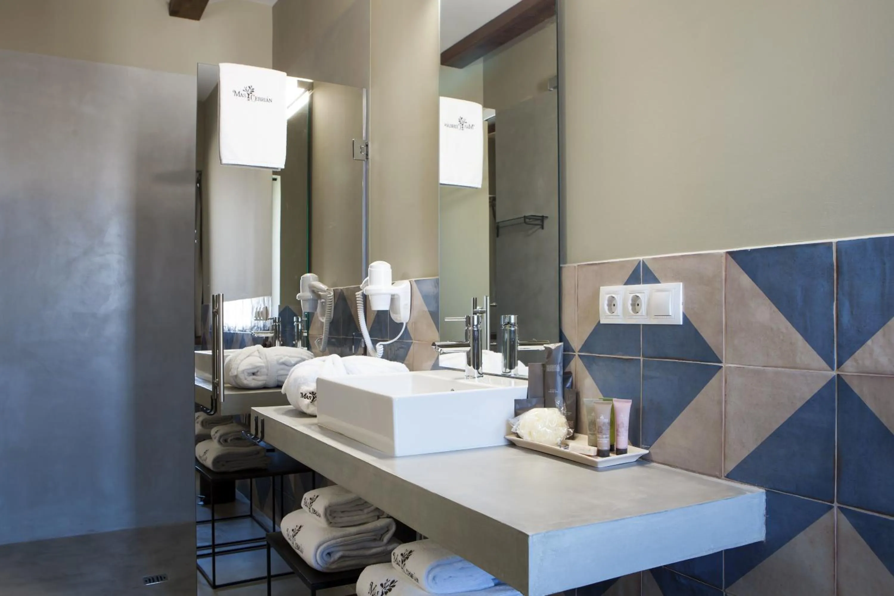 Bathroom in Hotel Mas De Cebrian