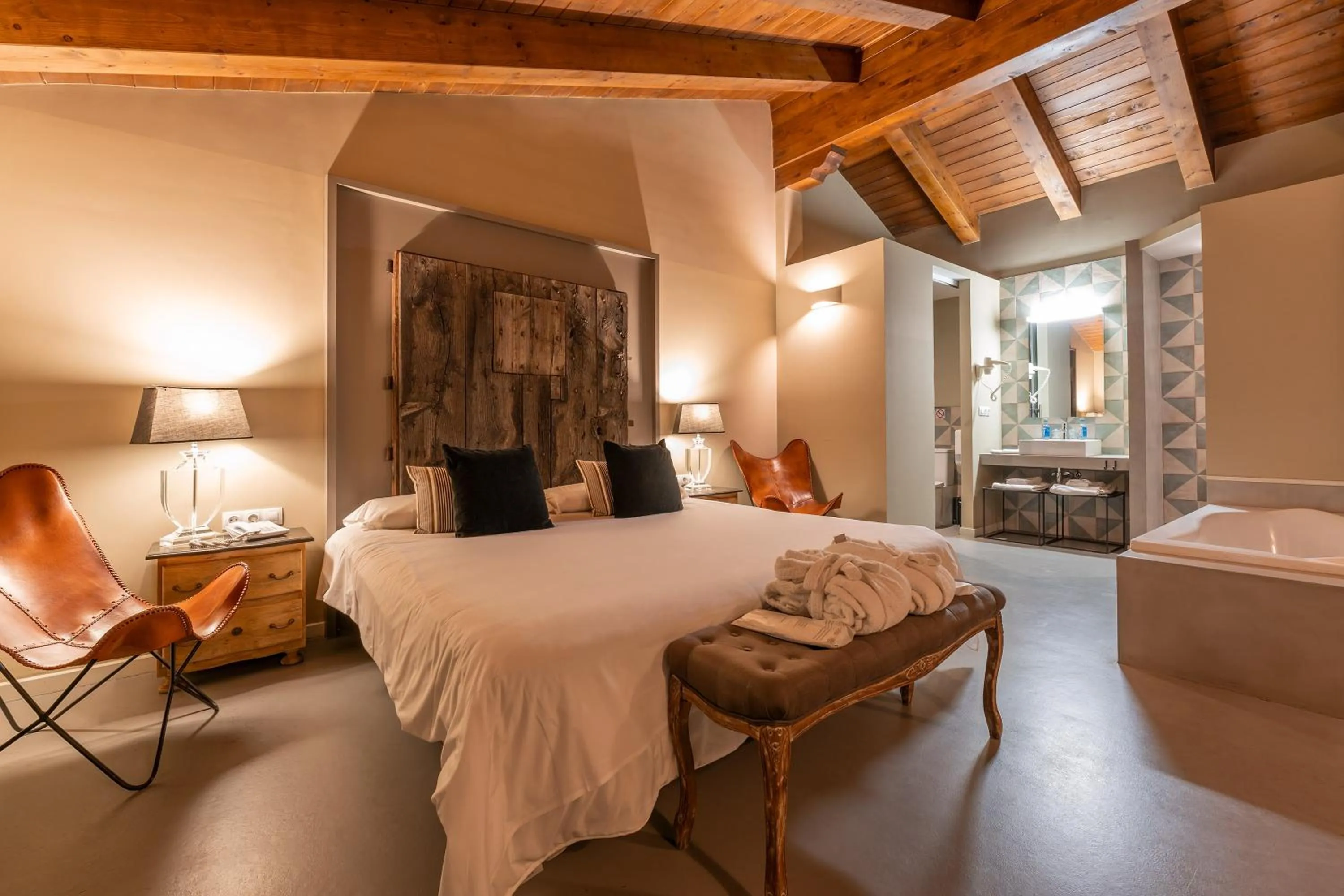 Photo of the whole room, Bed in Hotel Mas De Cebrian