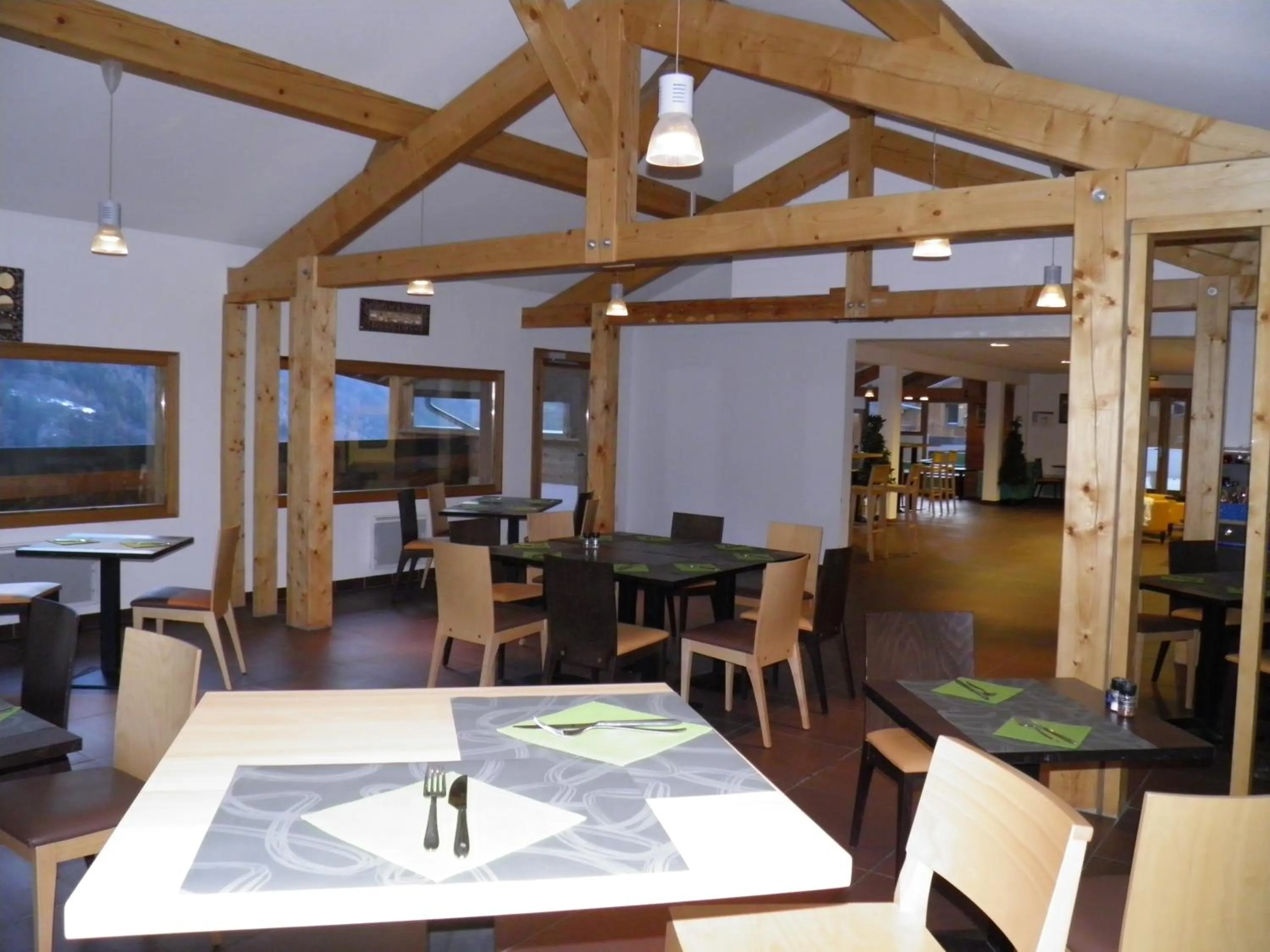 Restaurant/places to eat in Résidence Orelle 3 vallées by AltiResid