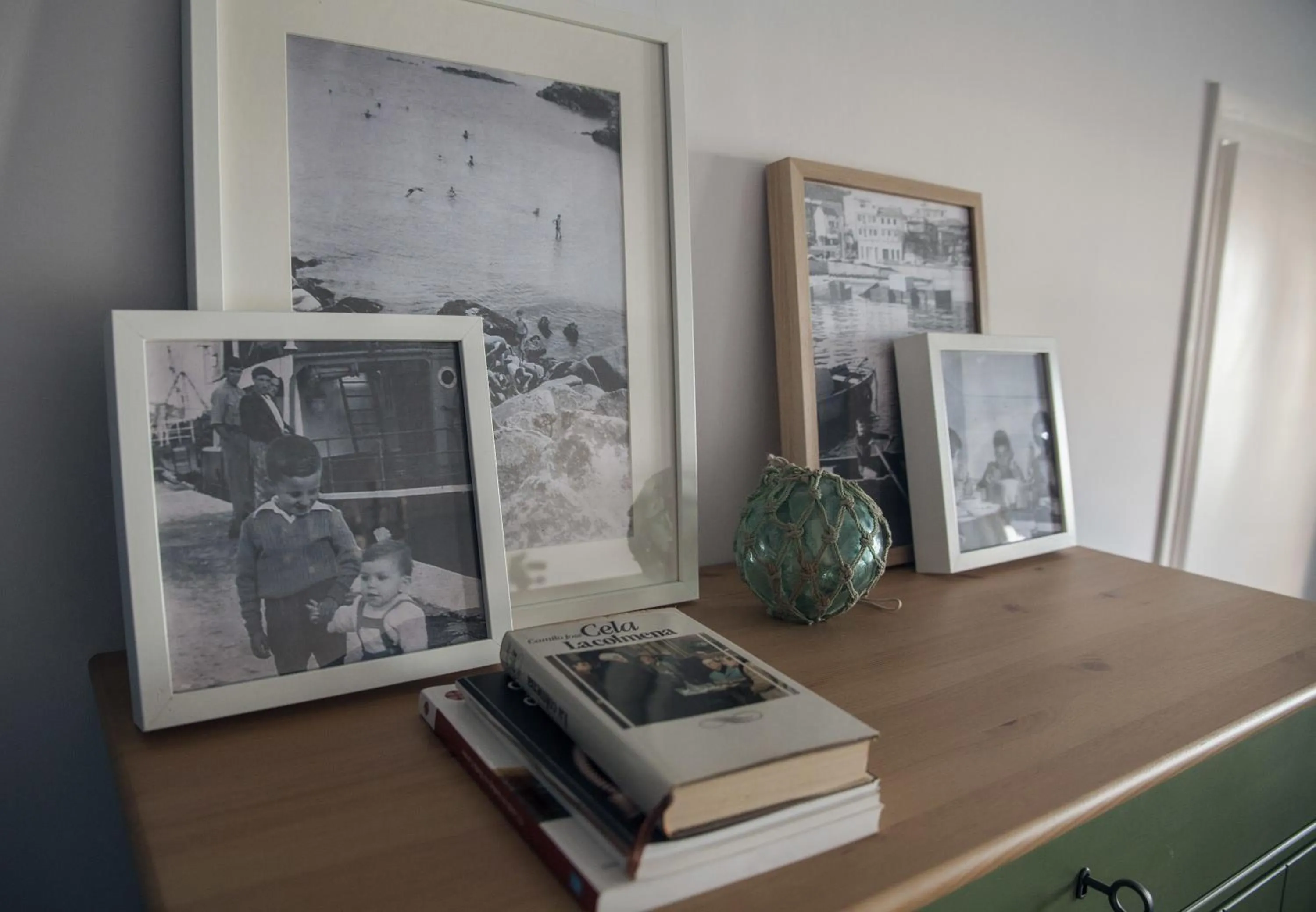 Communal lounge/ TV room in A Casa do Porto