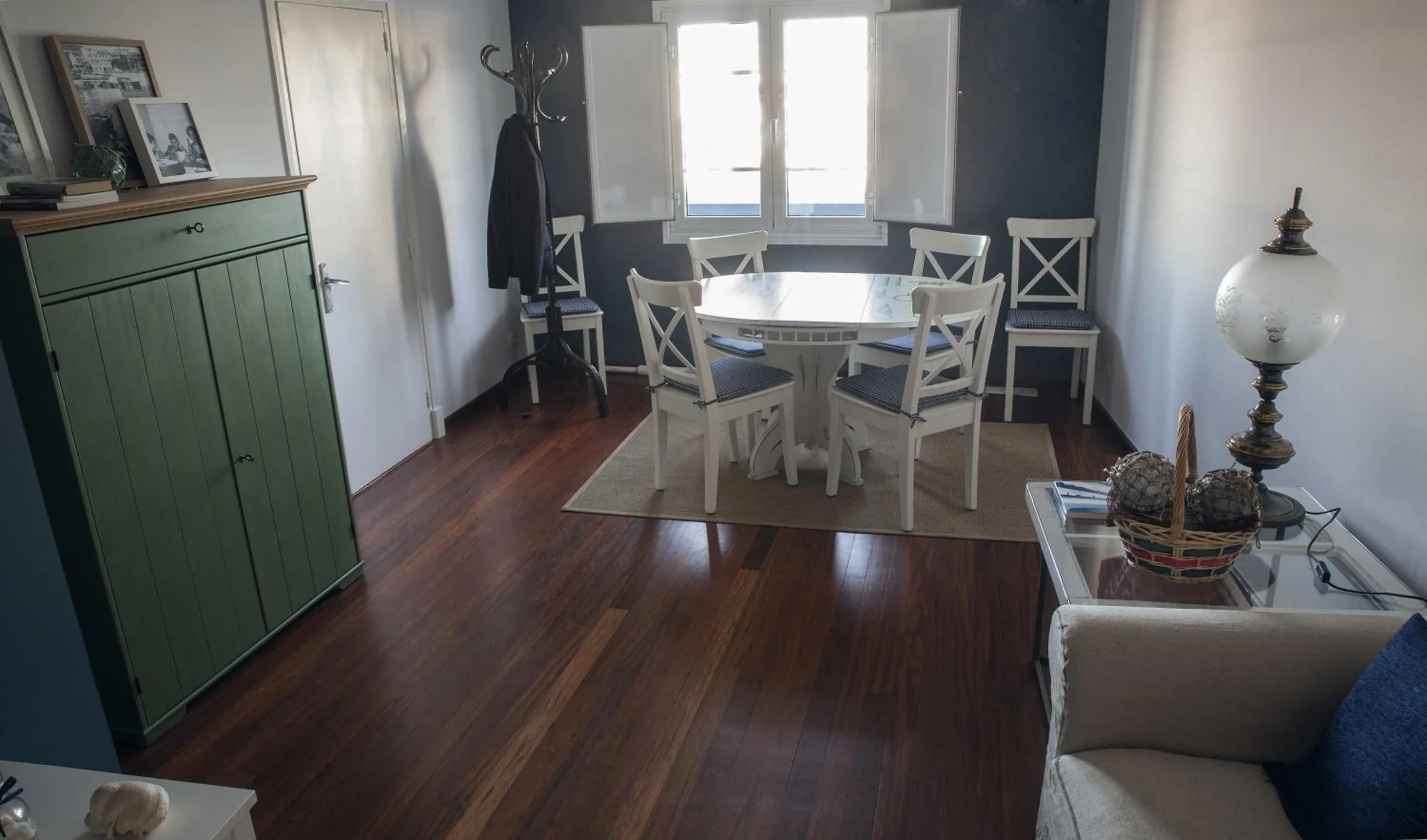 Communal lounge/ TV room in A Casa do Porto