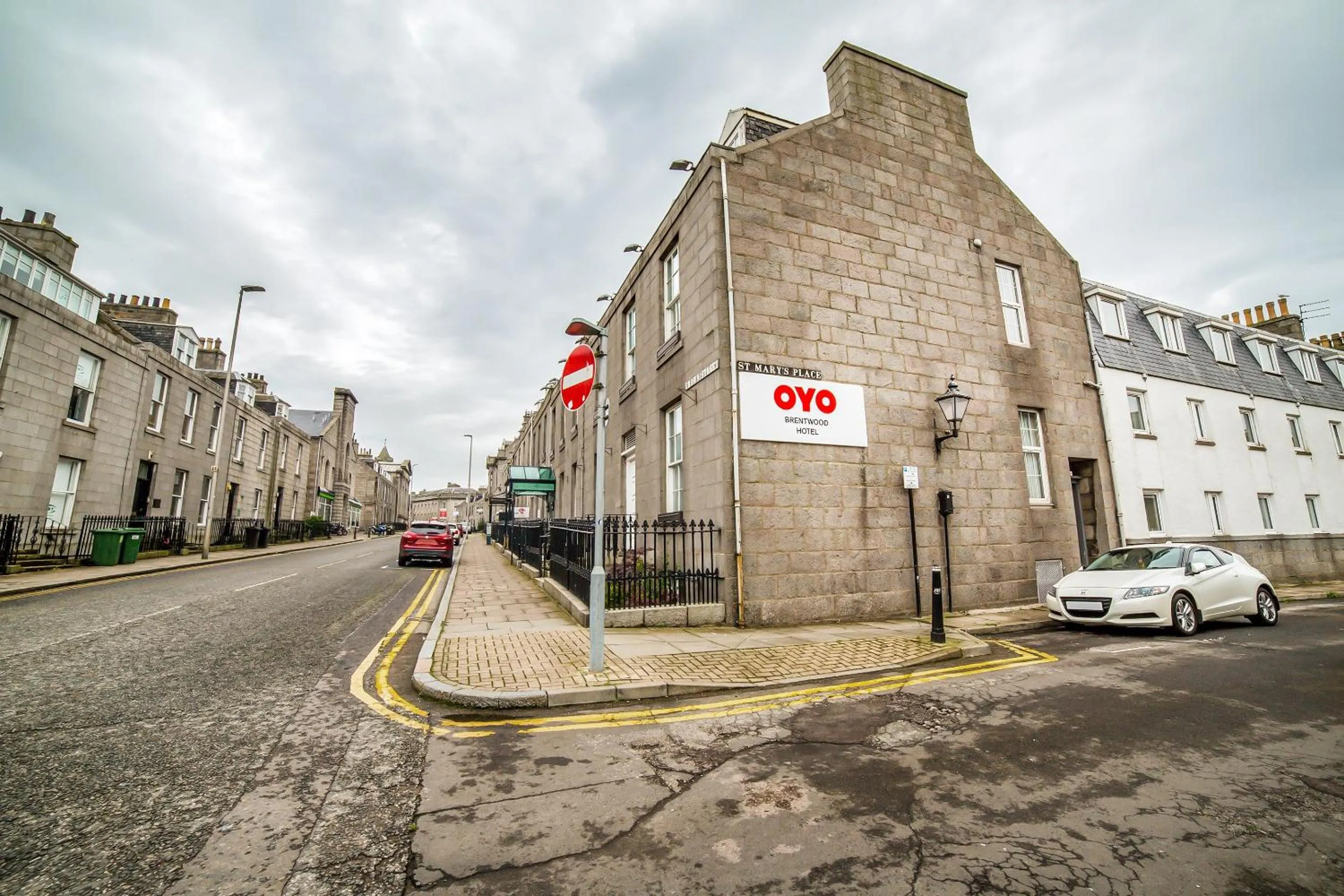 Facade/entrance in Brentwood Aberdeen City Centre near Union Street