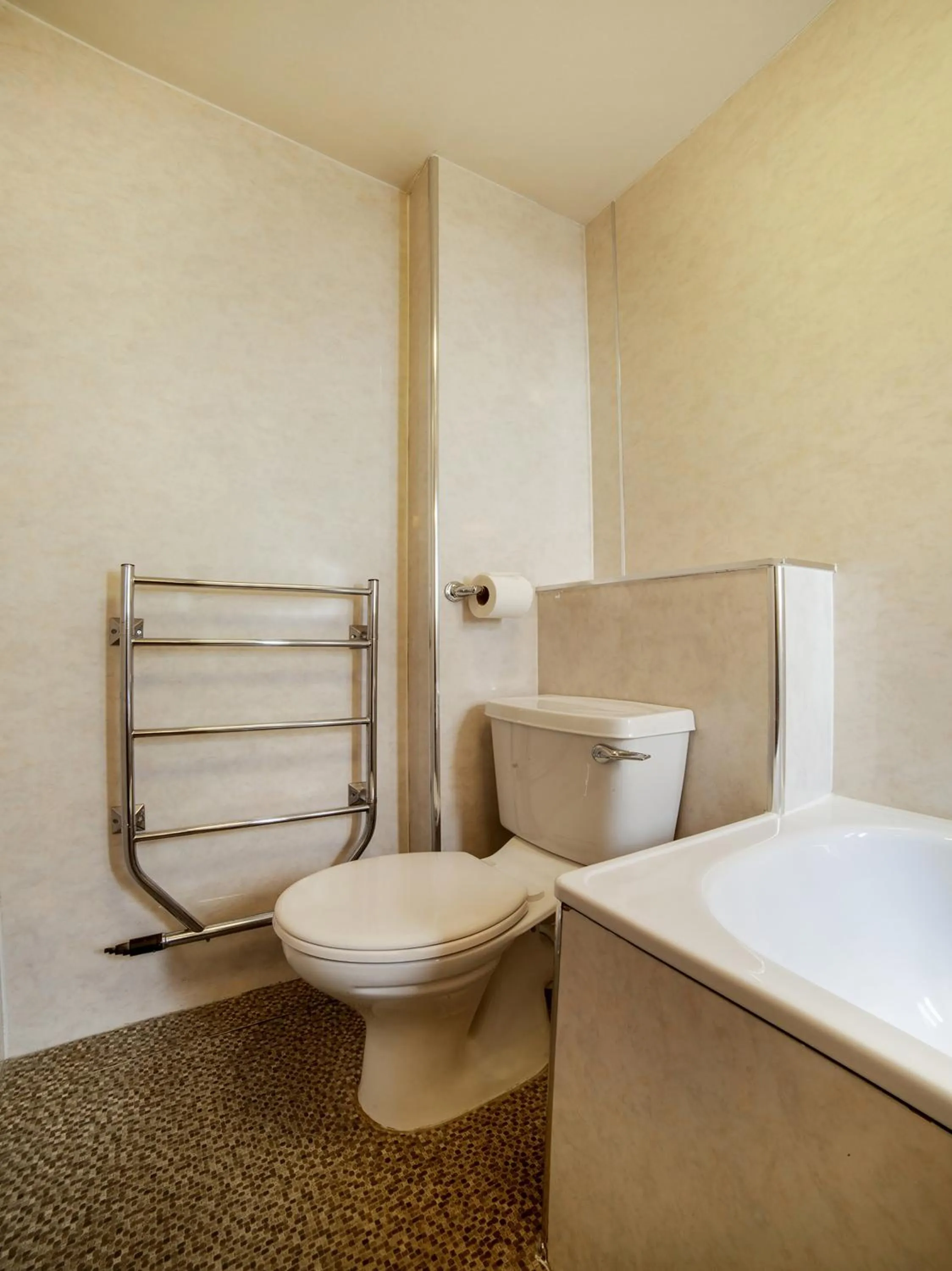 Bathroom in Brentwood Aberdeen City Centre near Union Street