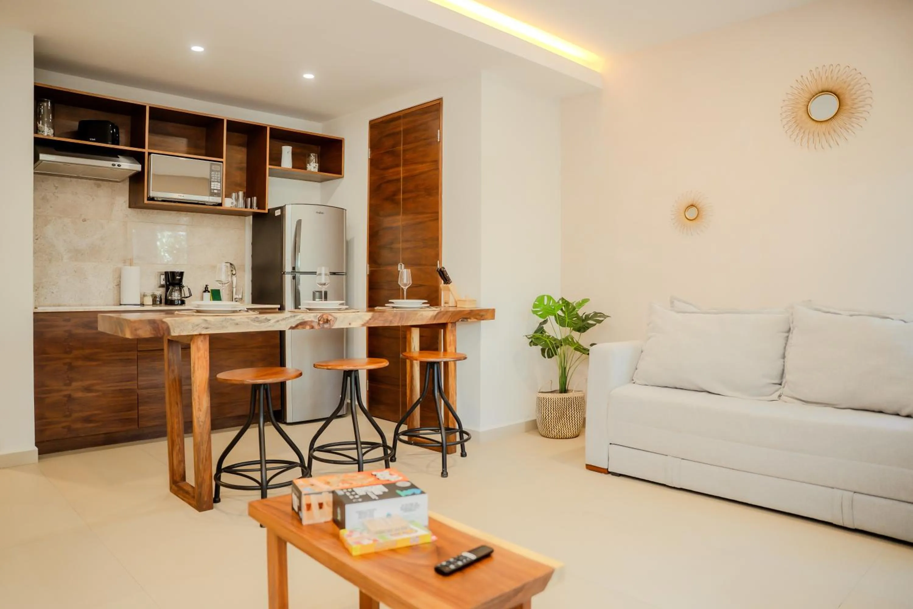 Living room in The Garden Residences by Casago