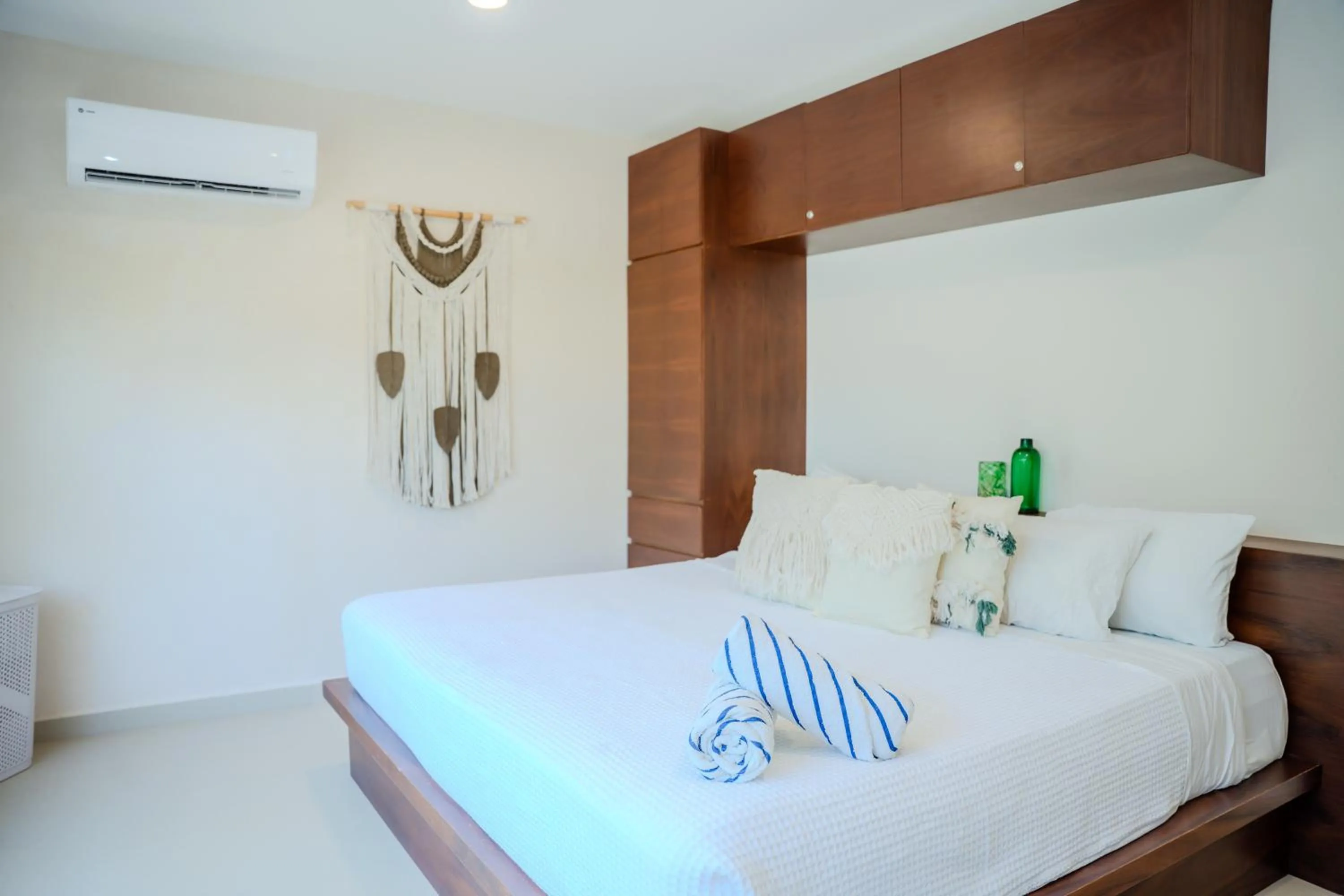 Decorative detail, Bed in The Garden Residences by Casago