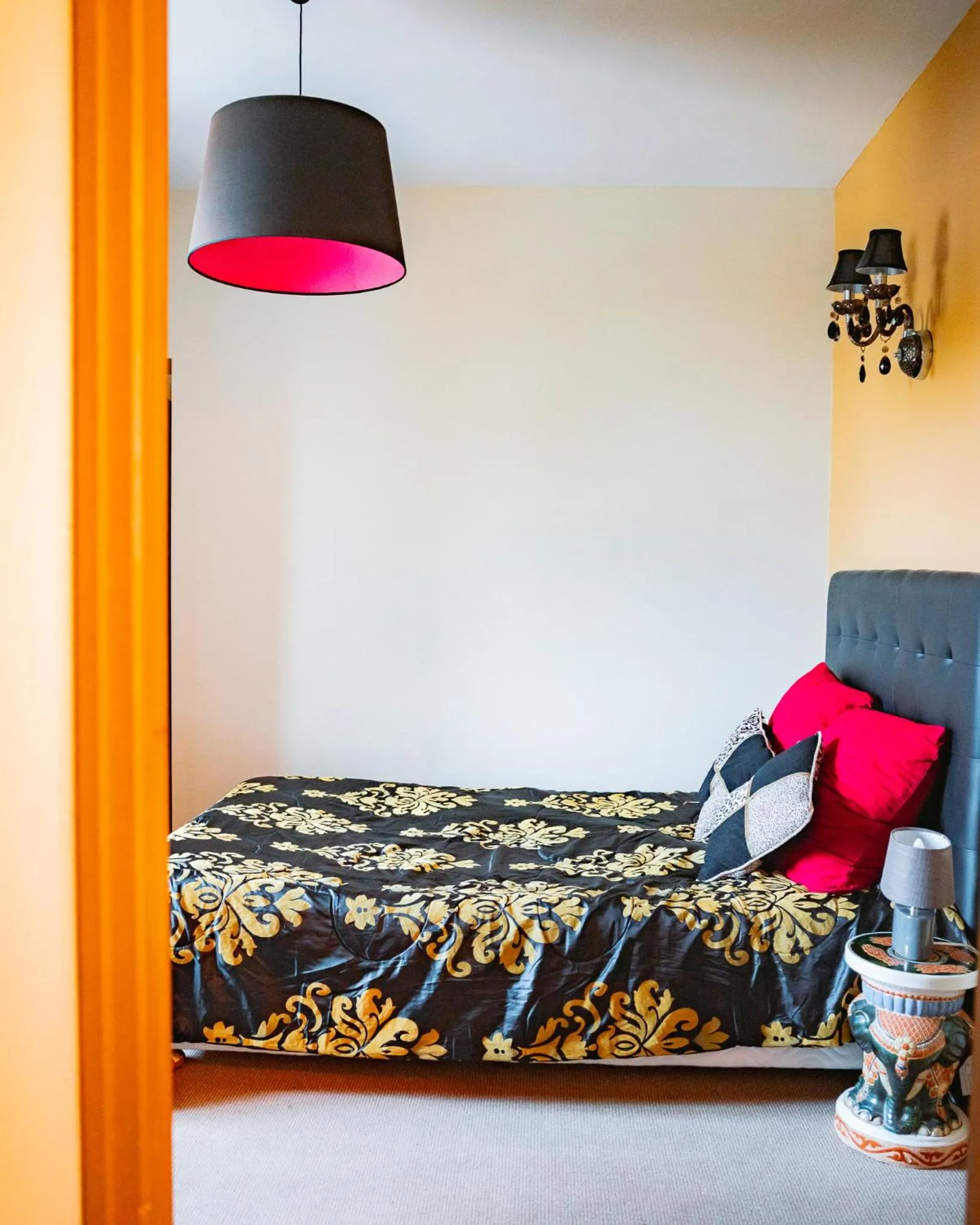 Bed in Le Fauverney Lodge