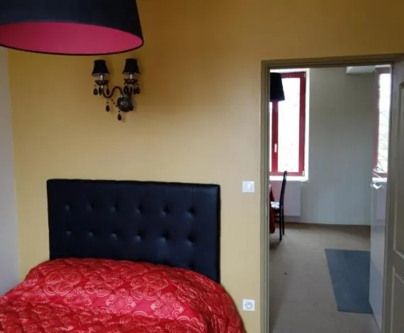 Bed in Le Fauverney Lodge