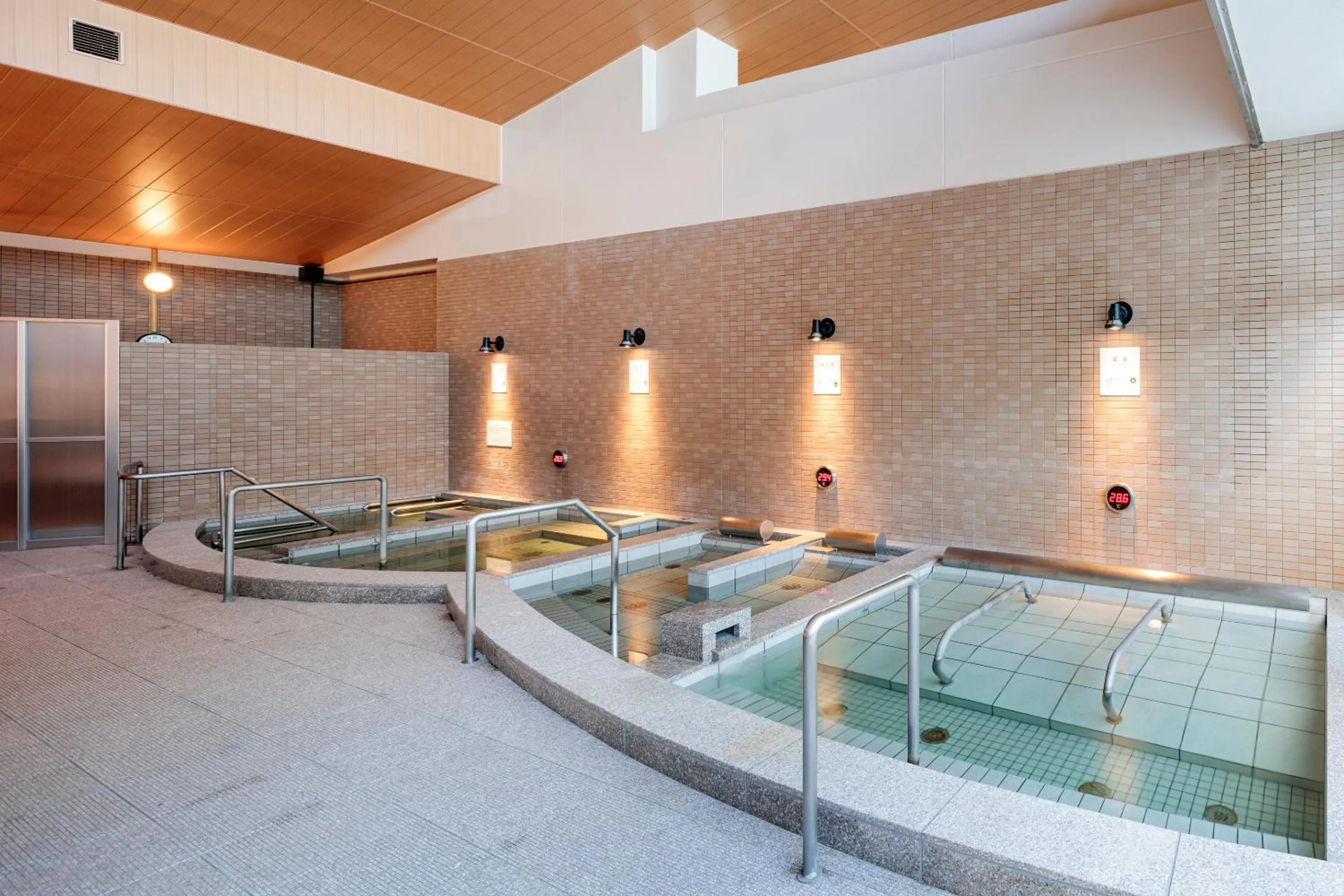 Hot Spring Bath in ホテル京都エミナースManyonoyuHotelKyotoEminence