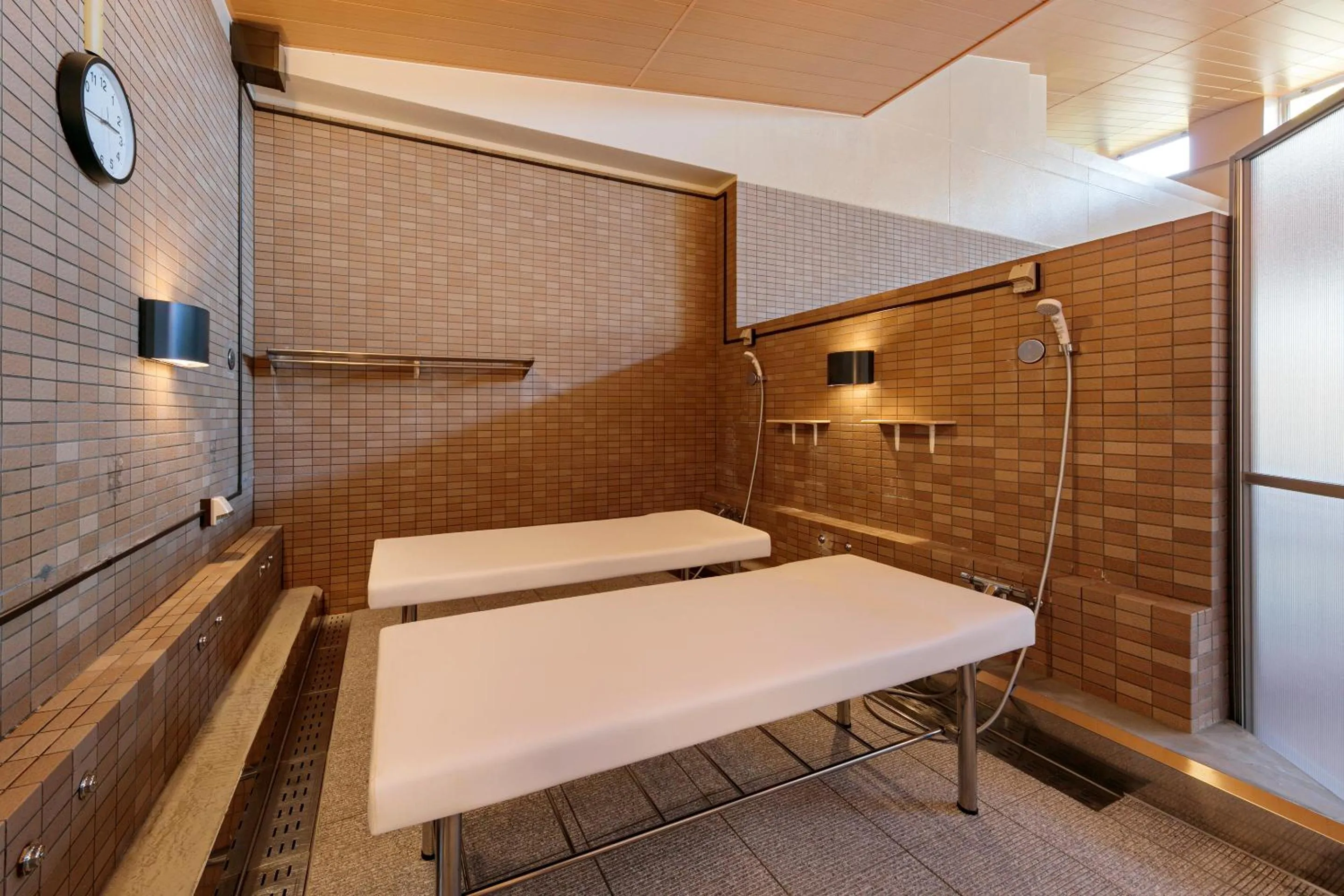 Spa and wellness centre/facilities in ホテル京都エミナースManyonoyuHotelKyotoEminence