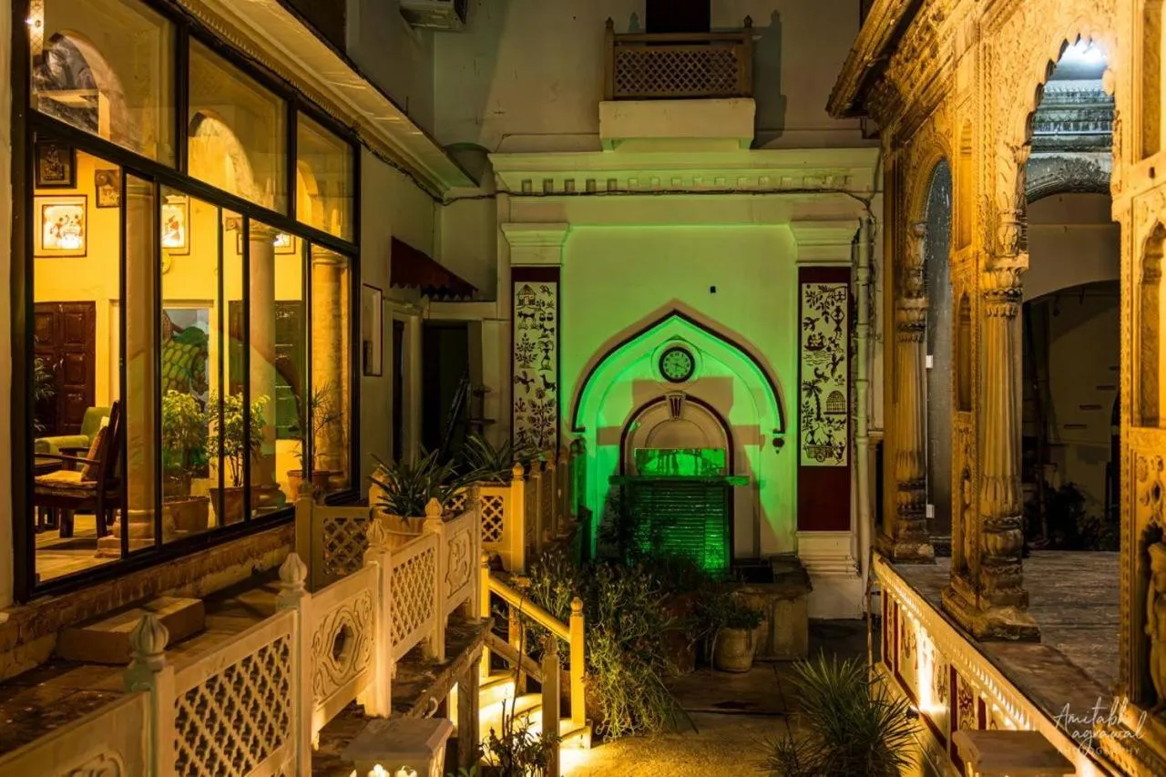 Facade/entrance in Rudreshwar Mahadeo Kothi