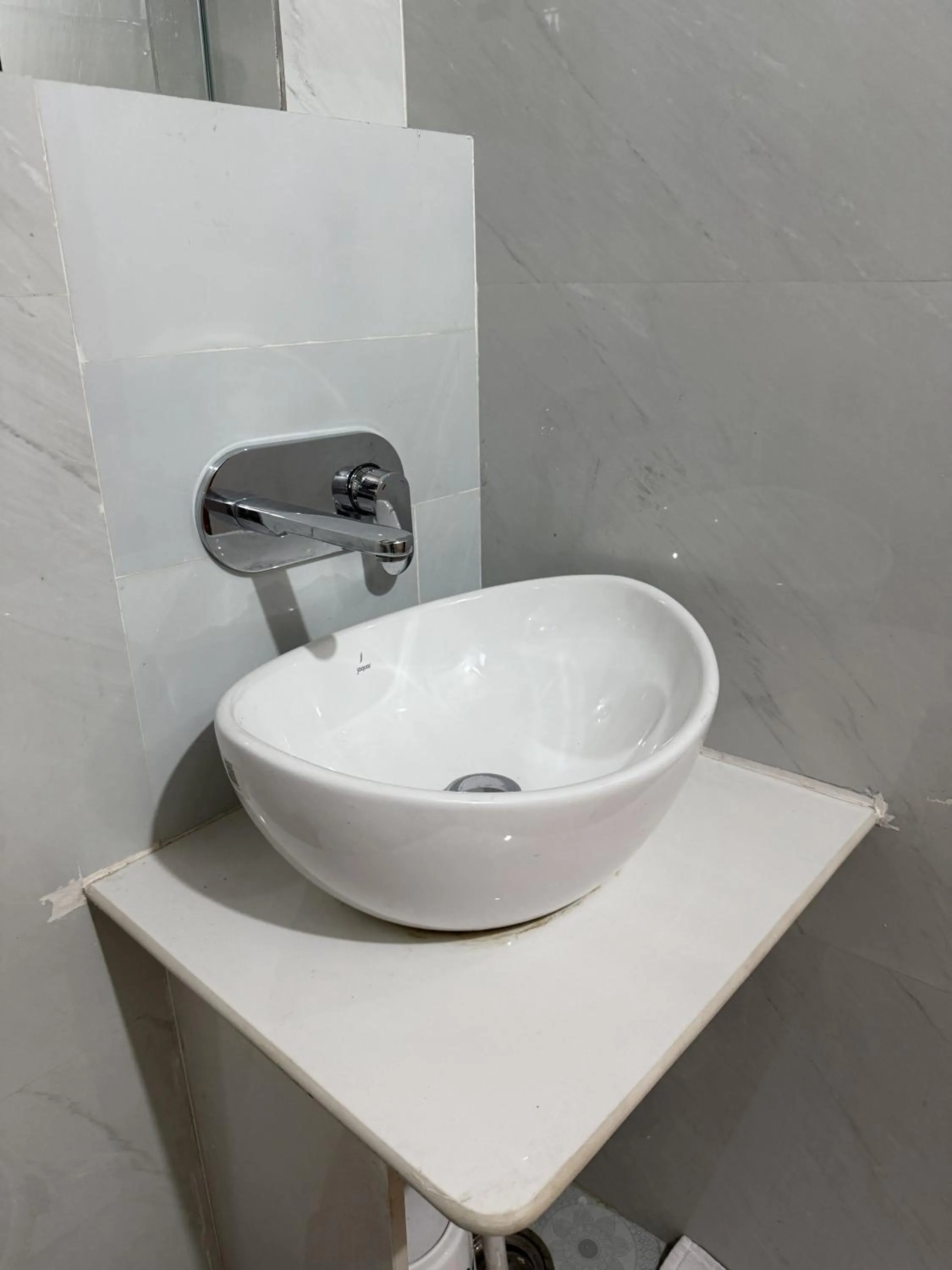 Bathroom in Rudreshwar Mahadeo Kothi
