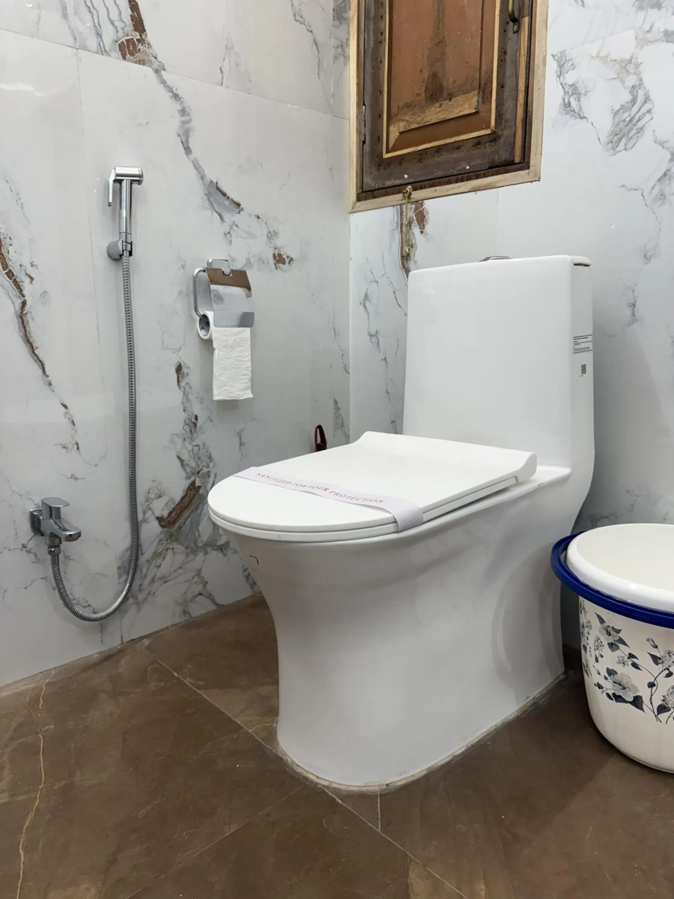 Bathroom in Rudreshwar Mahadeo Kothi