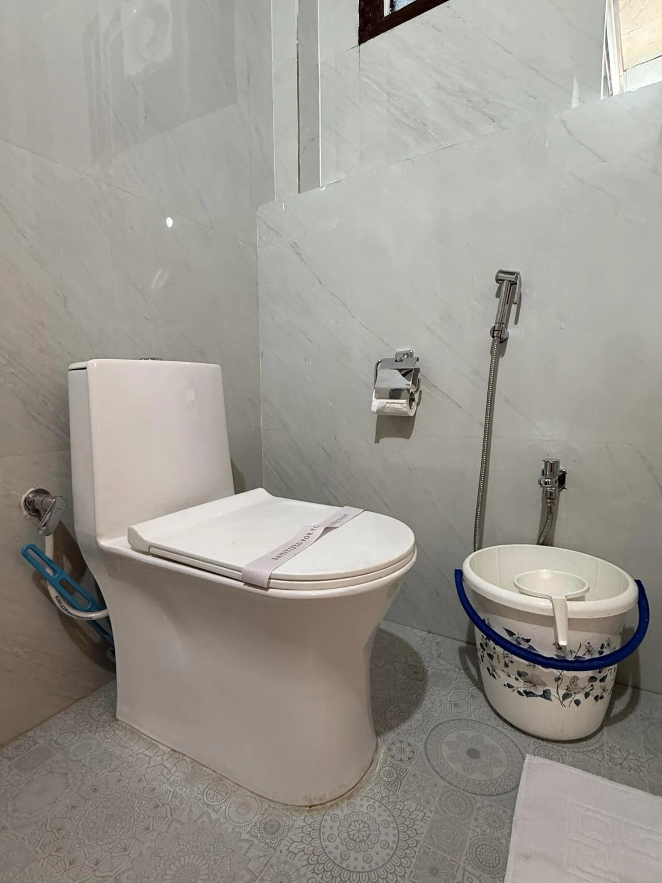 Toilet in Rudreshwar Mahadeo Kothi