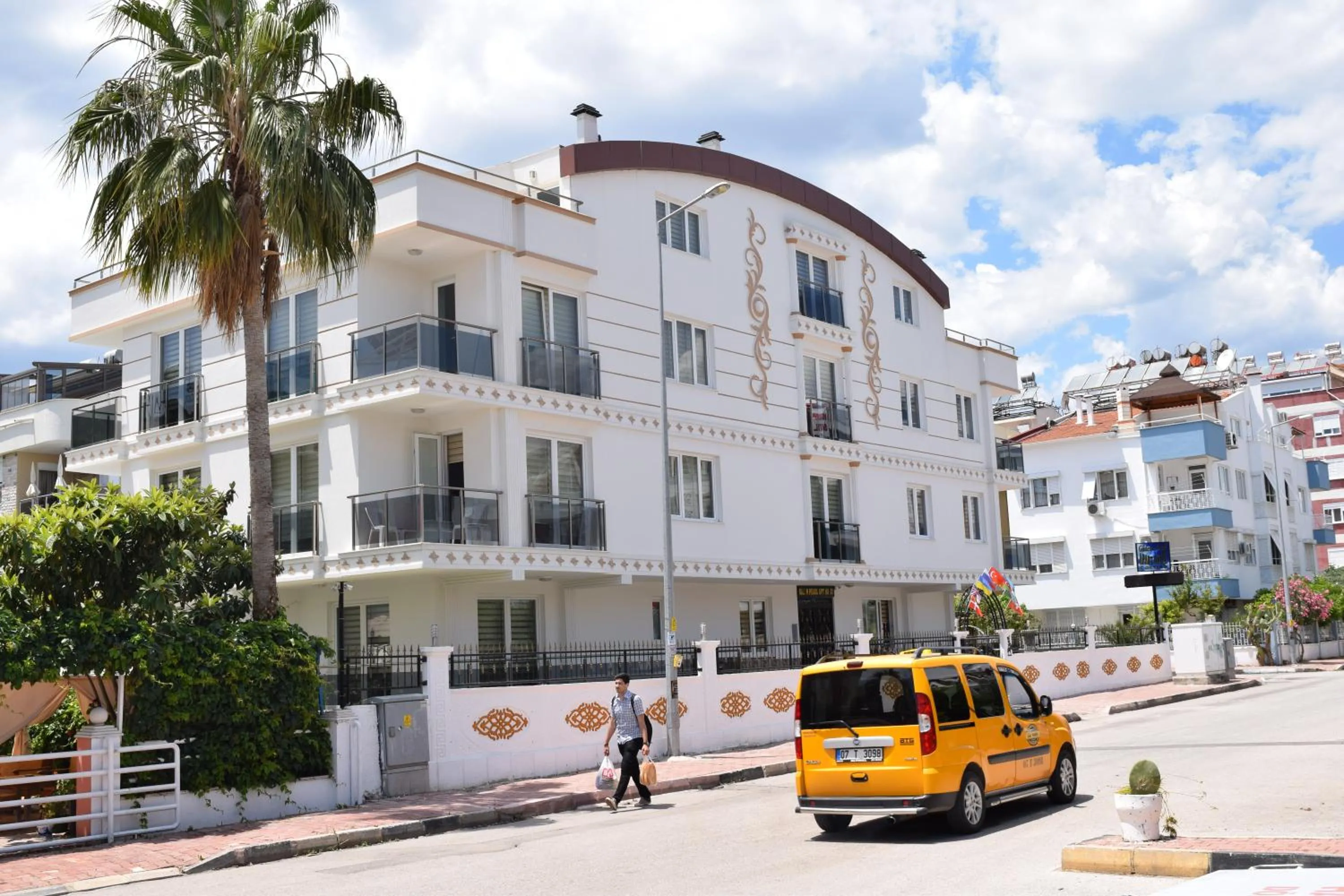 Property building in Güden-Pearl