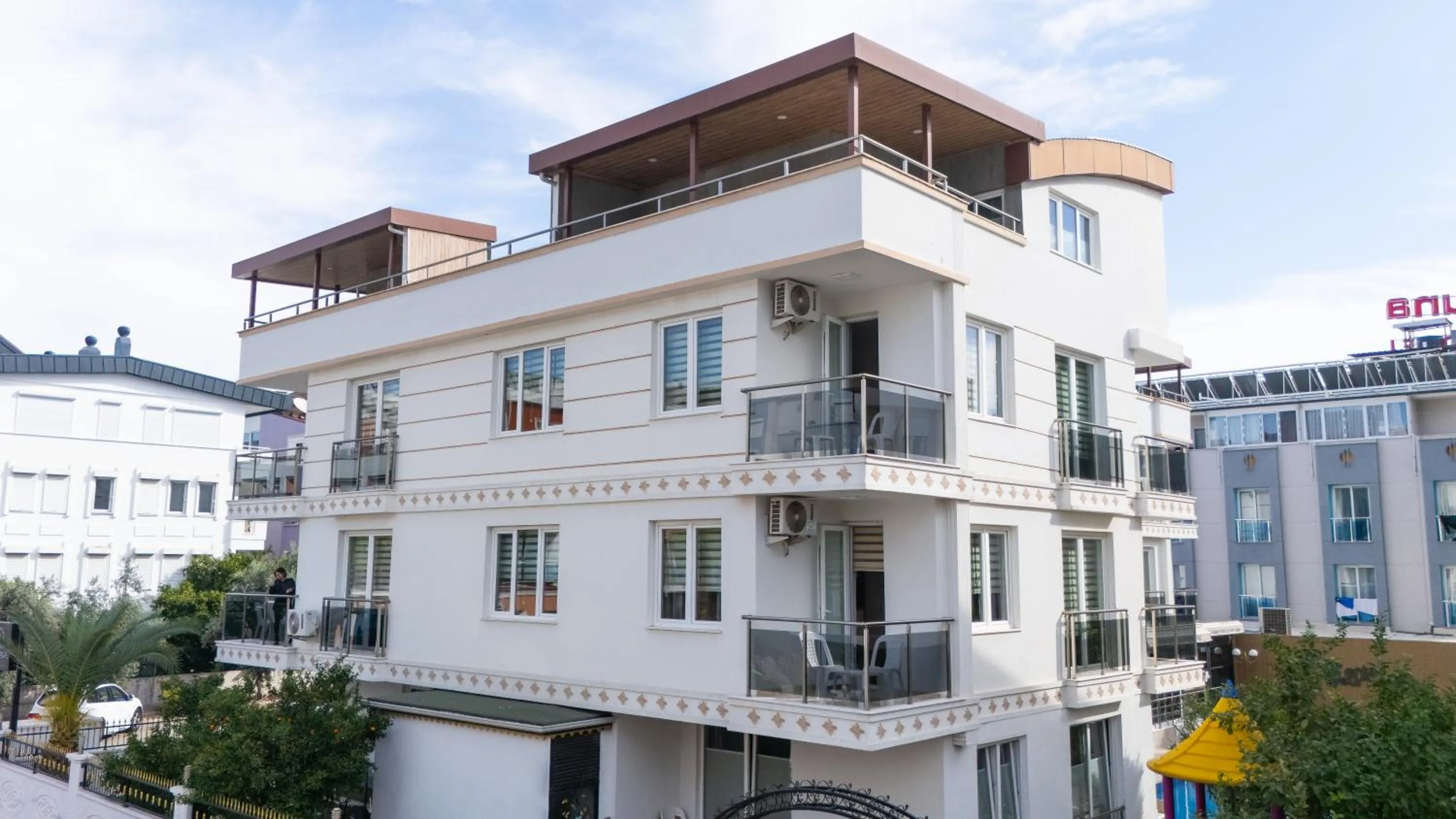Property building in Güden-Pearl
