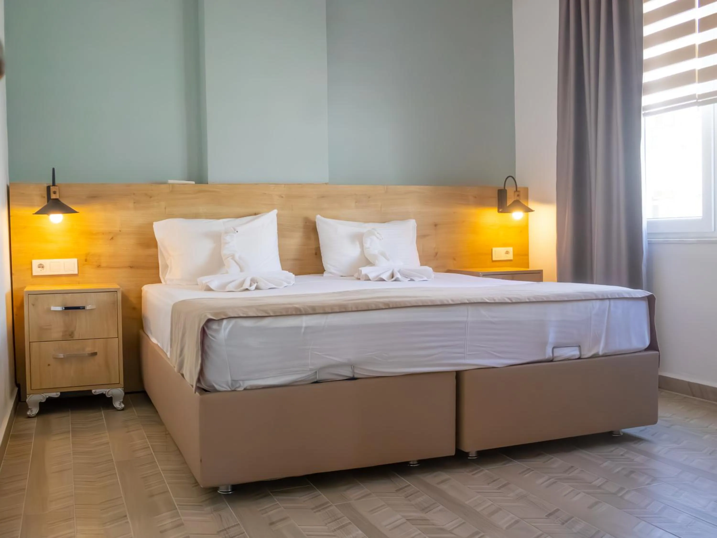 Bedroom, Bed in Güden-Pearl