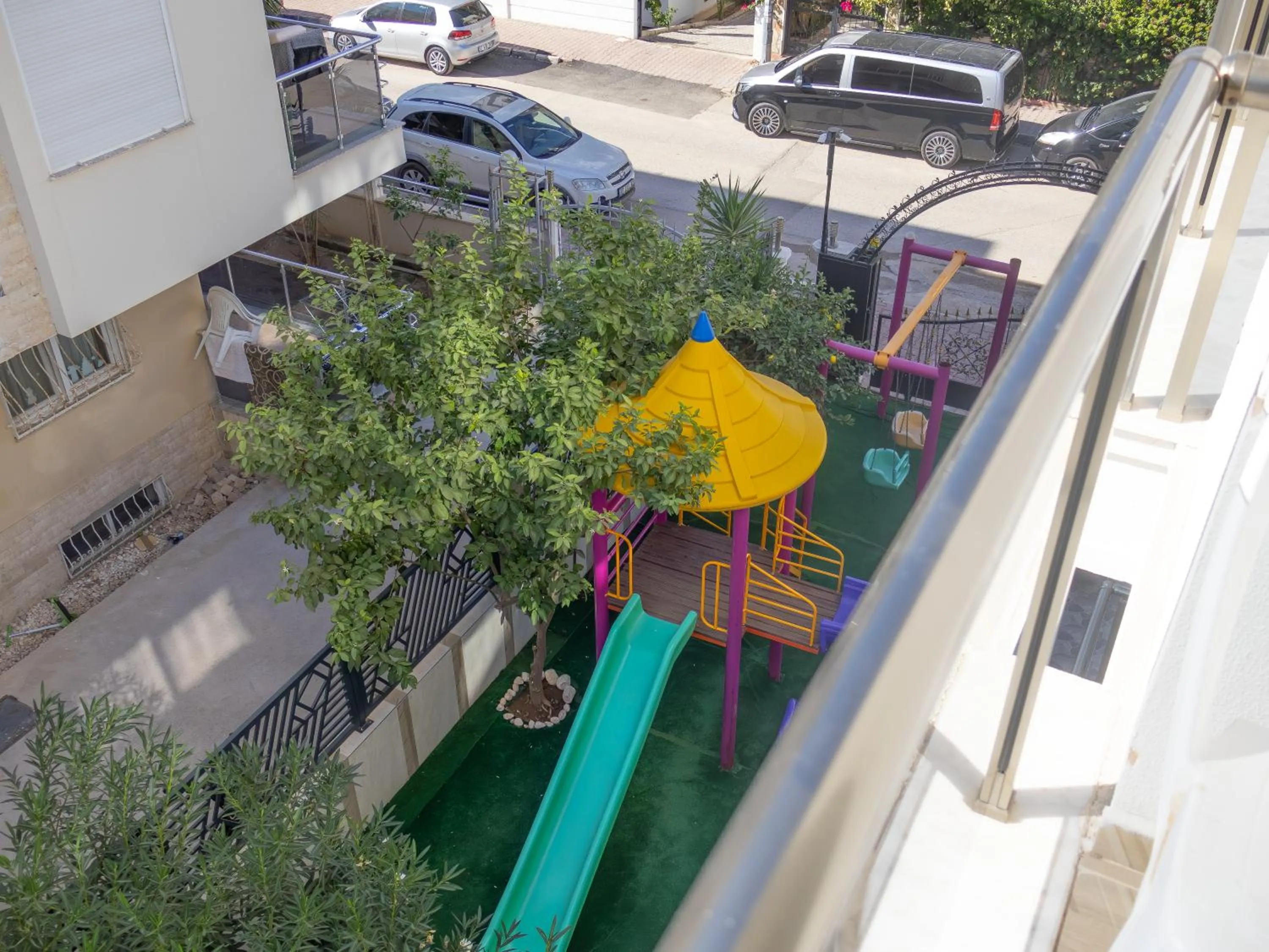 Children play ground in Güden-Pearl