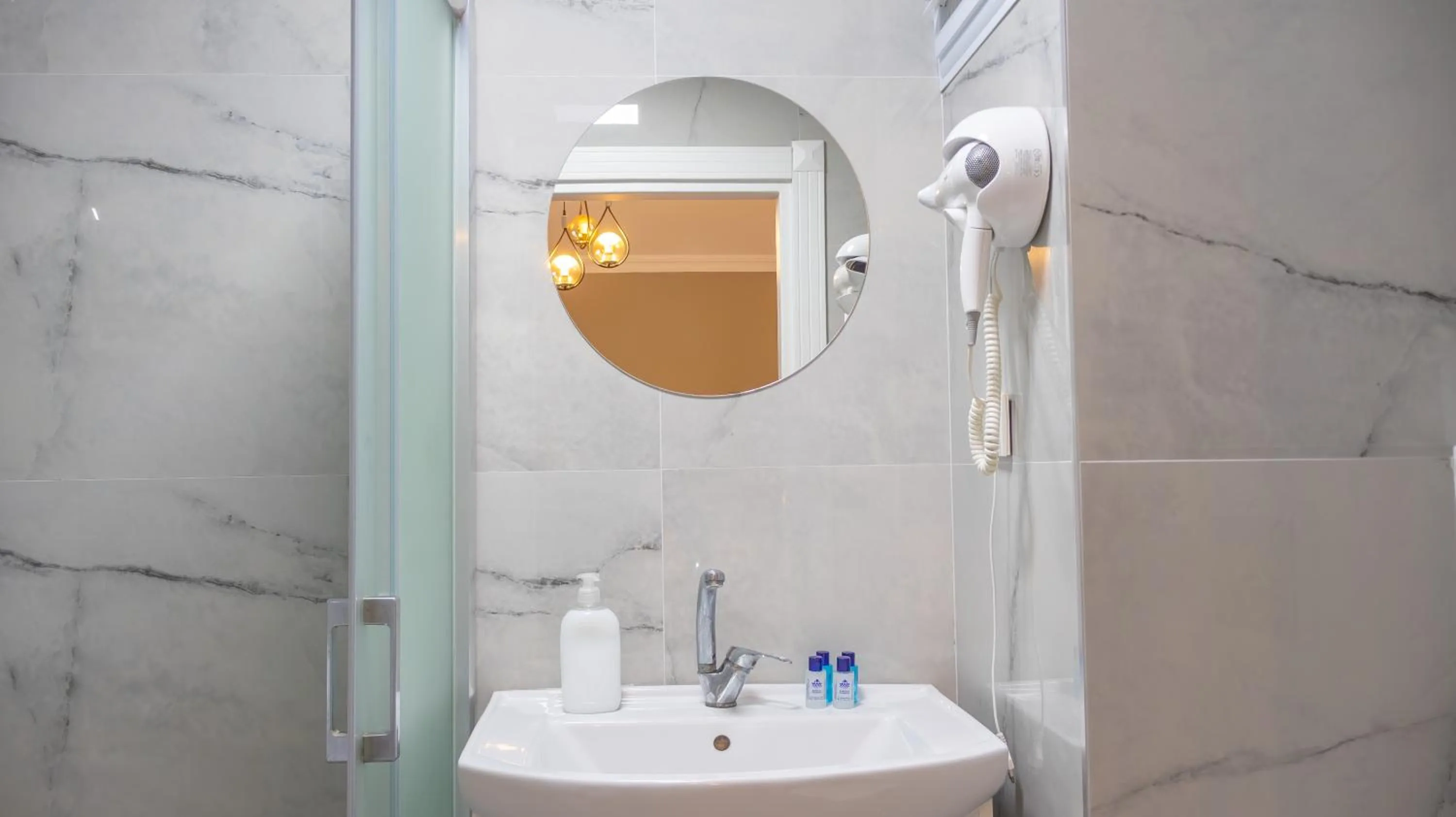 Bathroom in Güden-Pearl