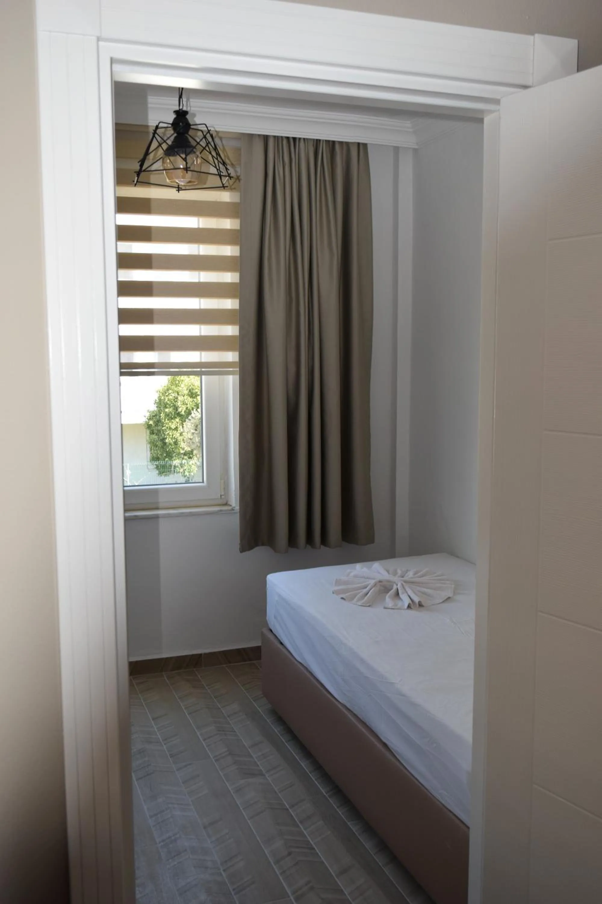 Bedroom, Bed in Güden-Pearl