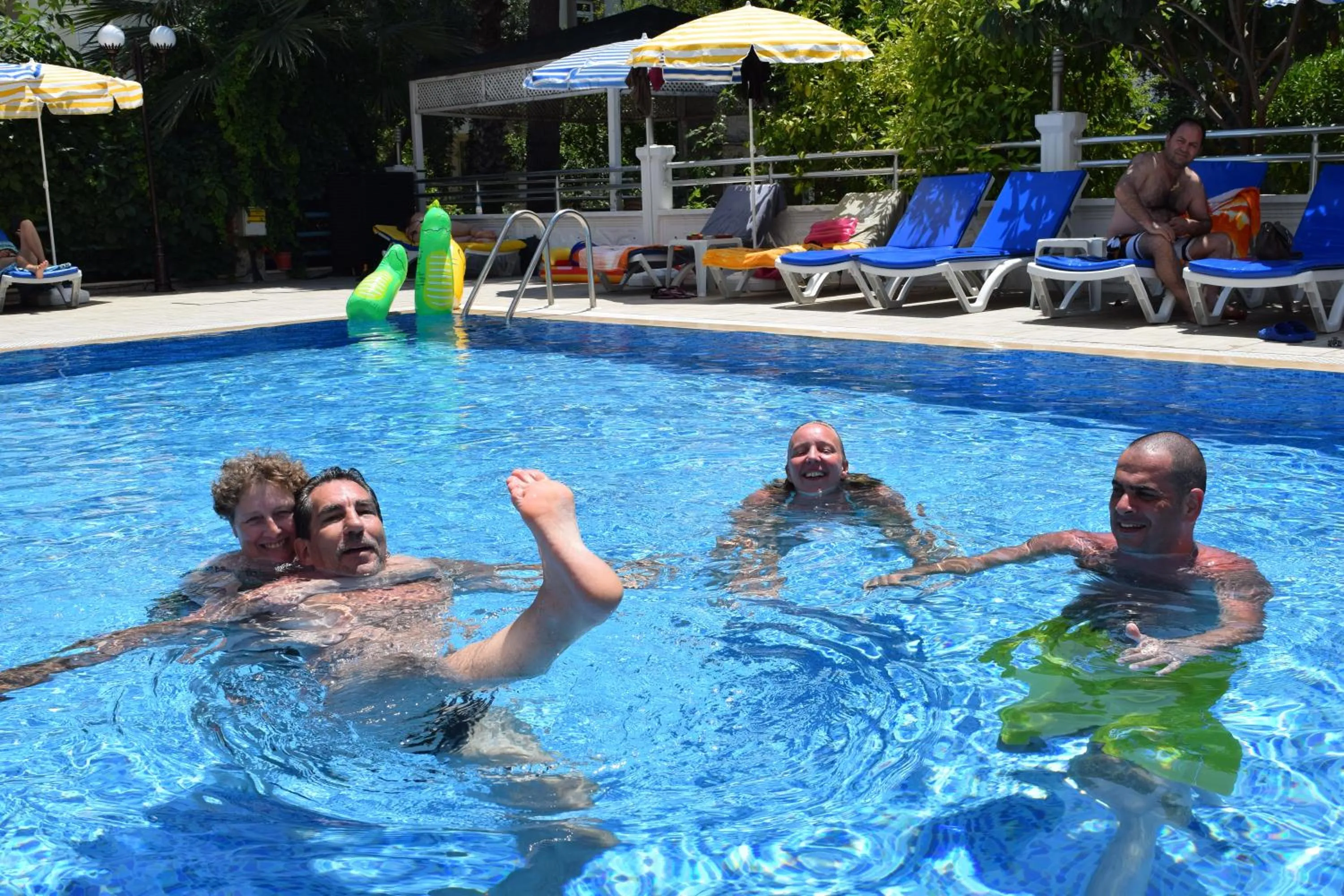 Swimming pool in Güden-Pearl