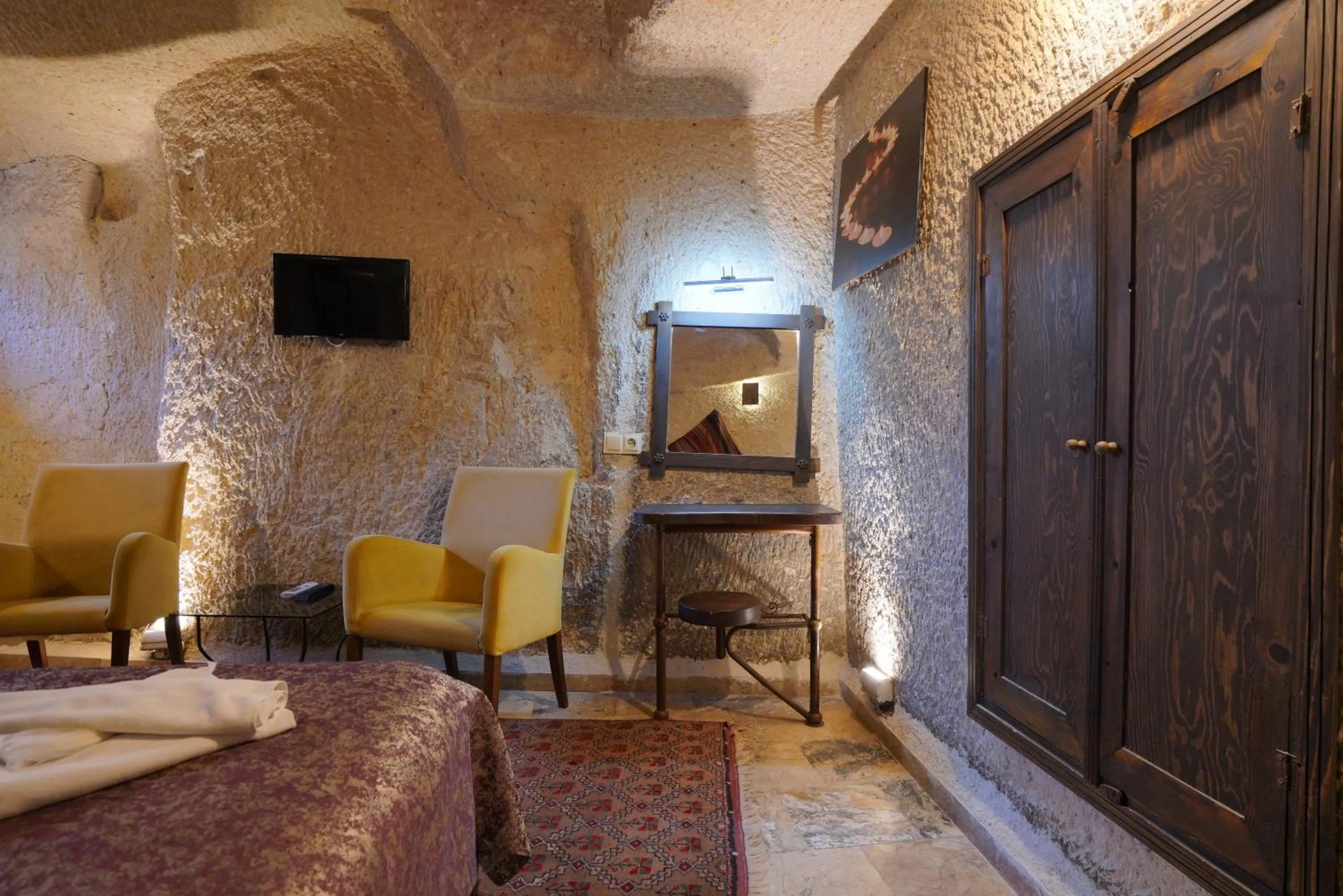 Bed in Emit Cave Hotel