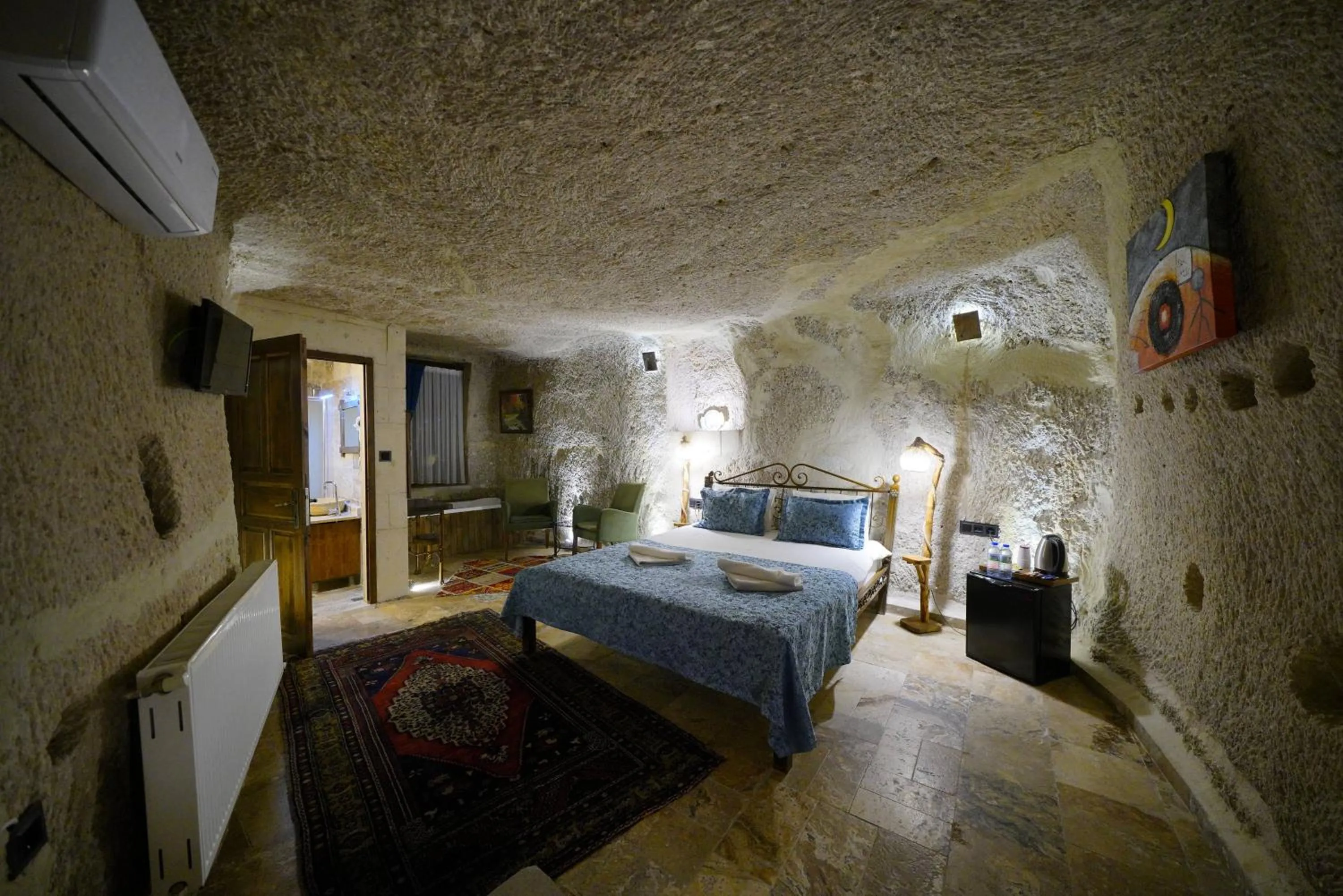 Bed in Emit Cave Hotel