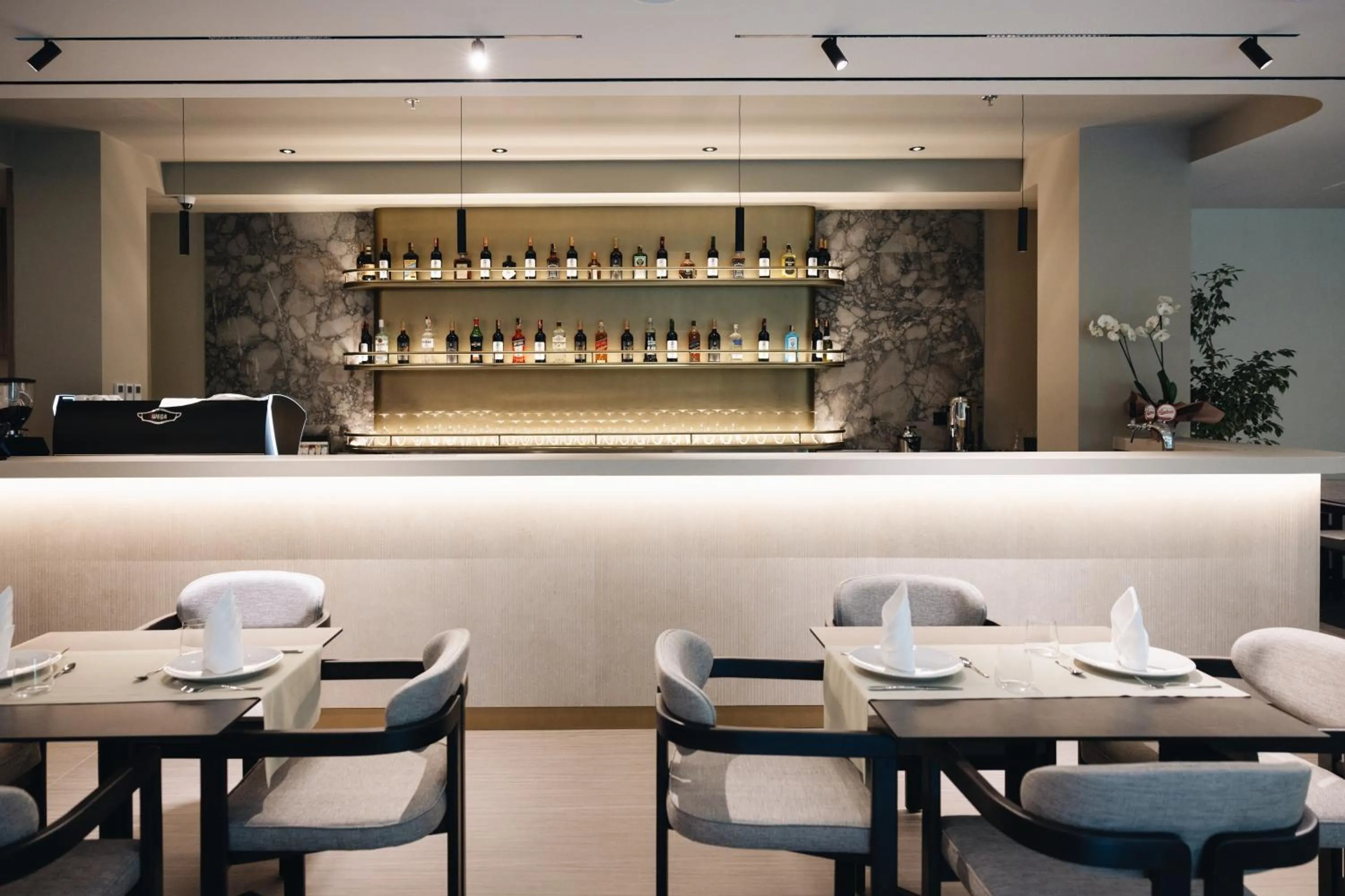 Restaurant/places to eat in Grand Duka Hotel & SPA