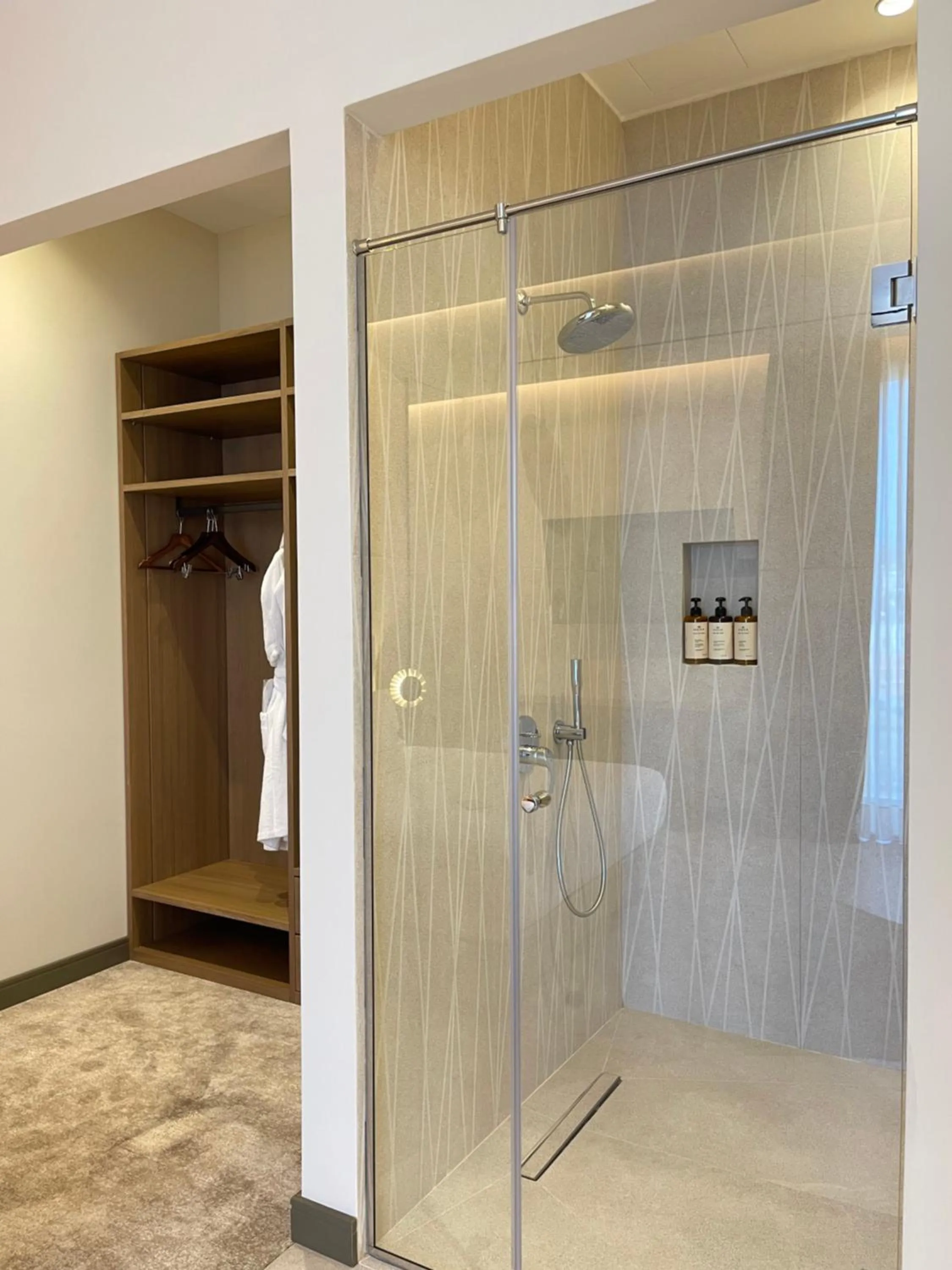 Shower in Grand Duka Hotel & SPA