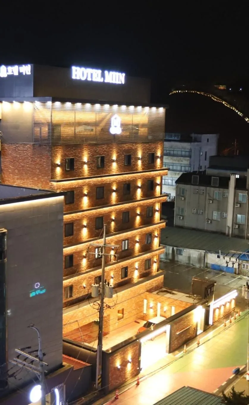 Property building in Hotel Miin