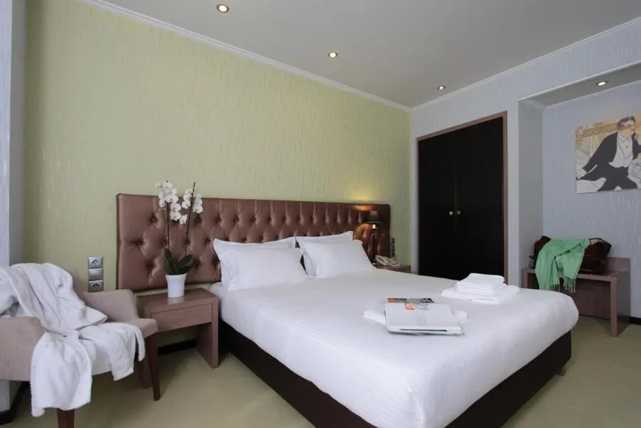 Bed in Athens Lotus Hotel