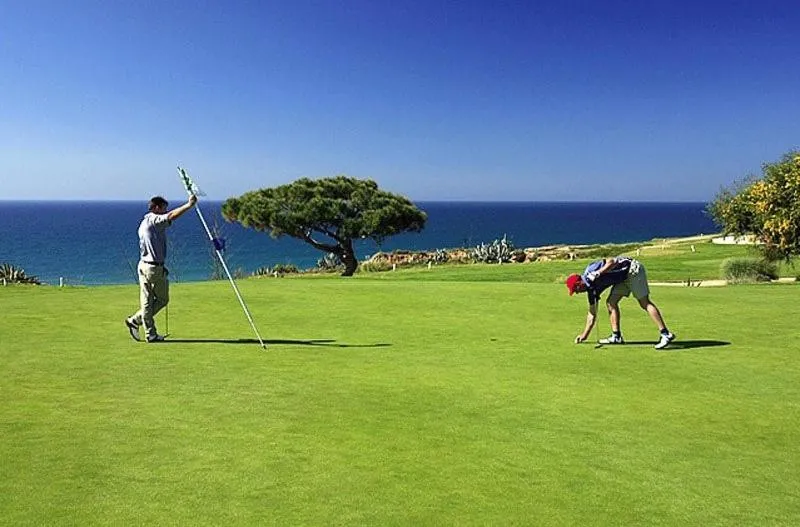 Golfcourse in Sunny Lounge Apartment