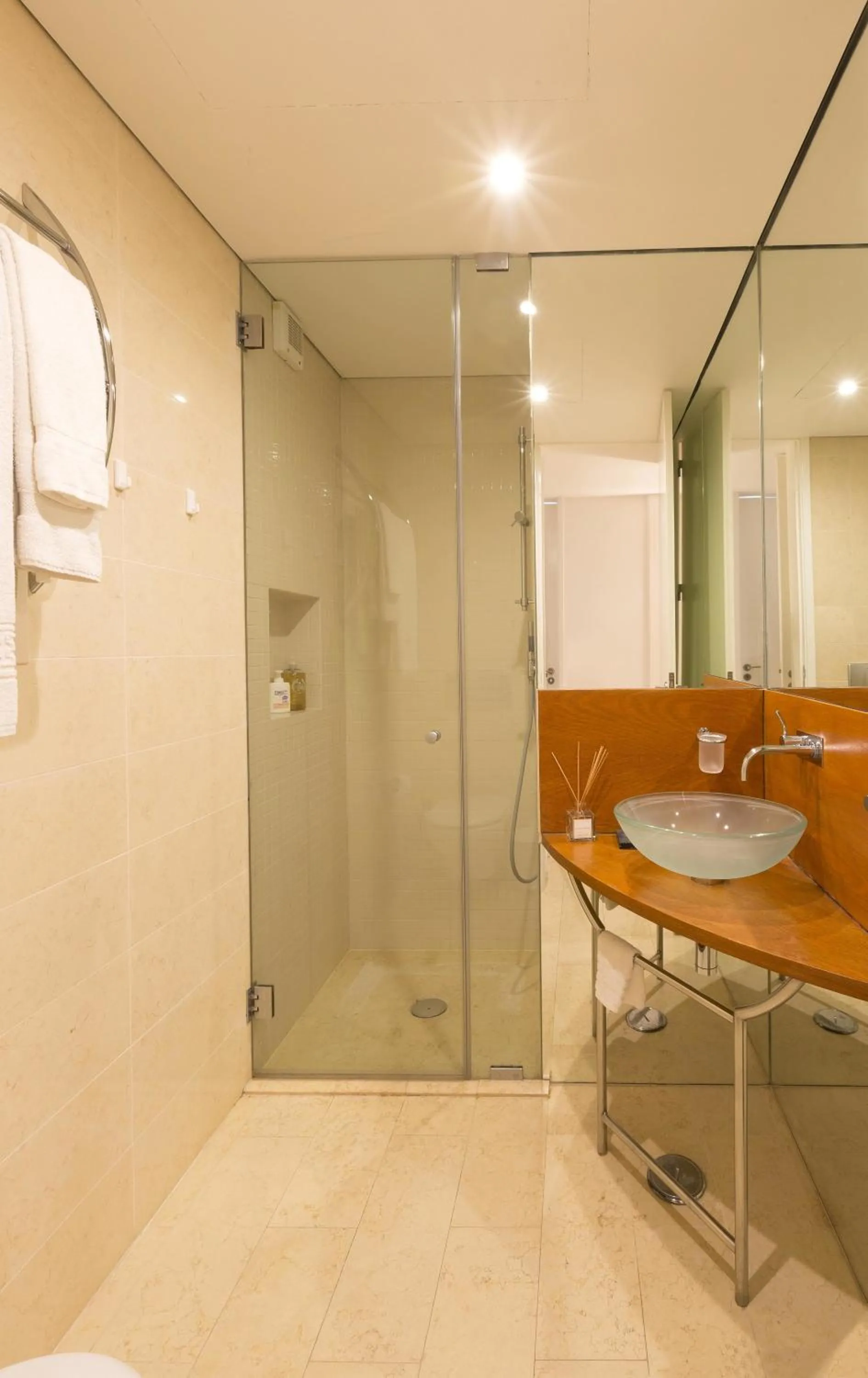 Bathroom in Sunny Lounge Apartment