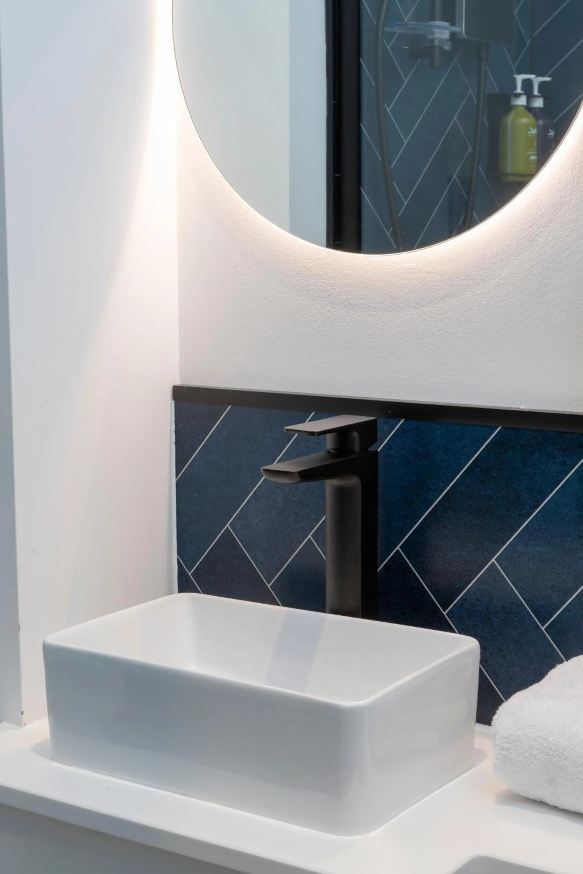 Bathroom in Station Suites Aparthotel