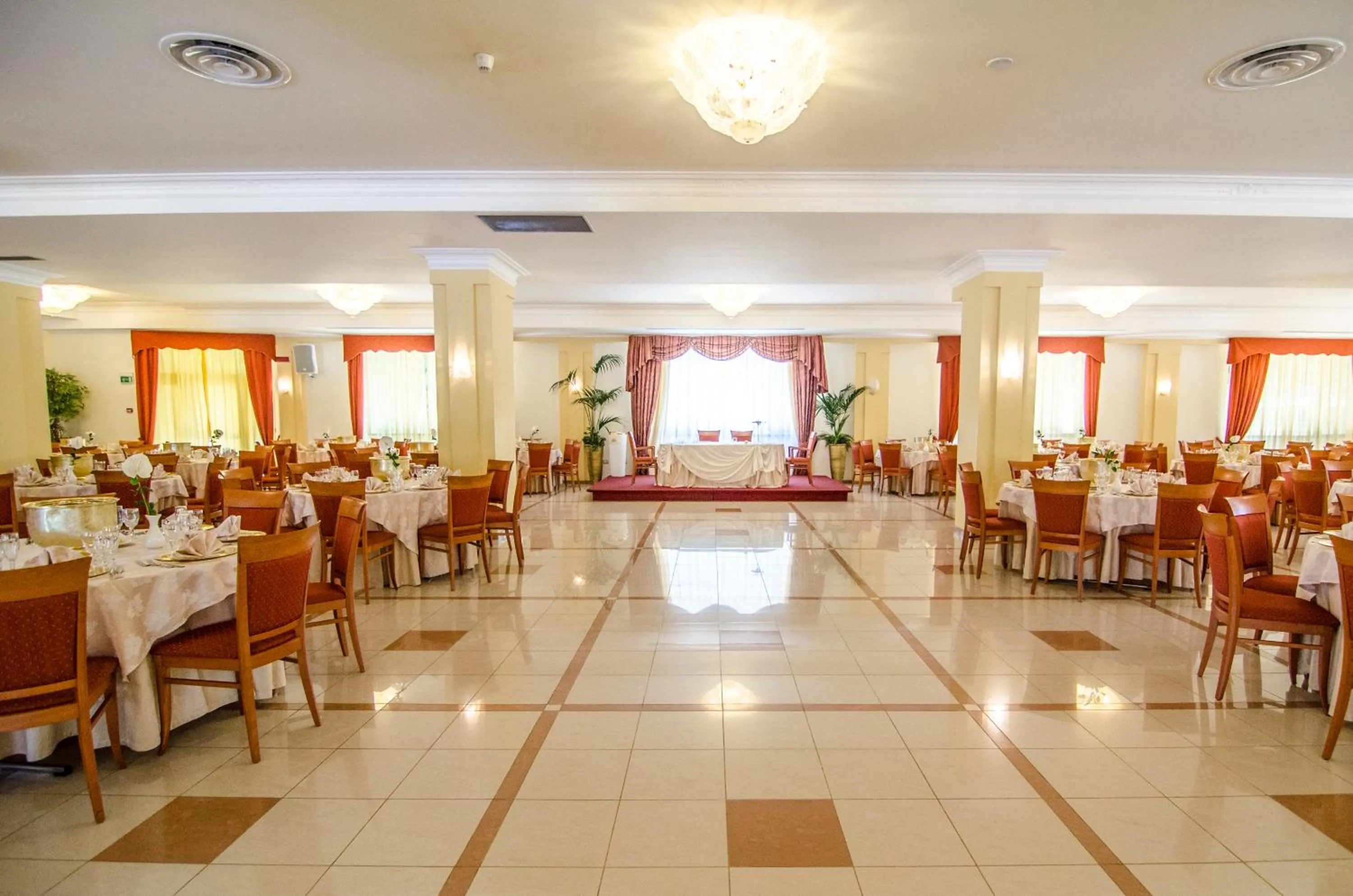 Banquet/Function facilities in Elia Hotel