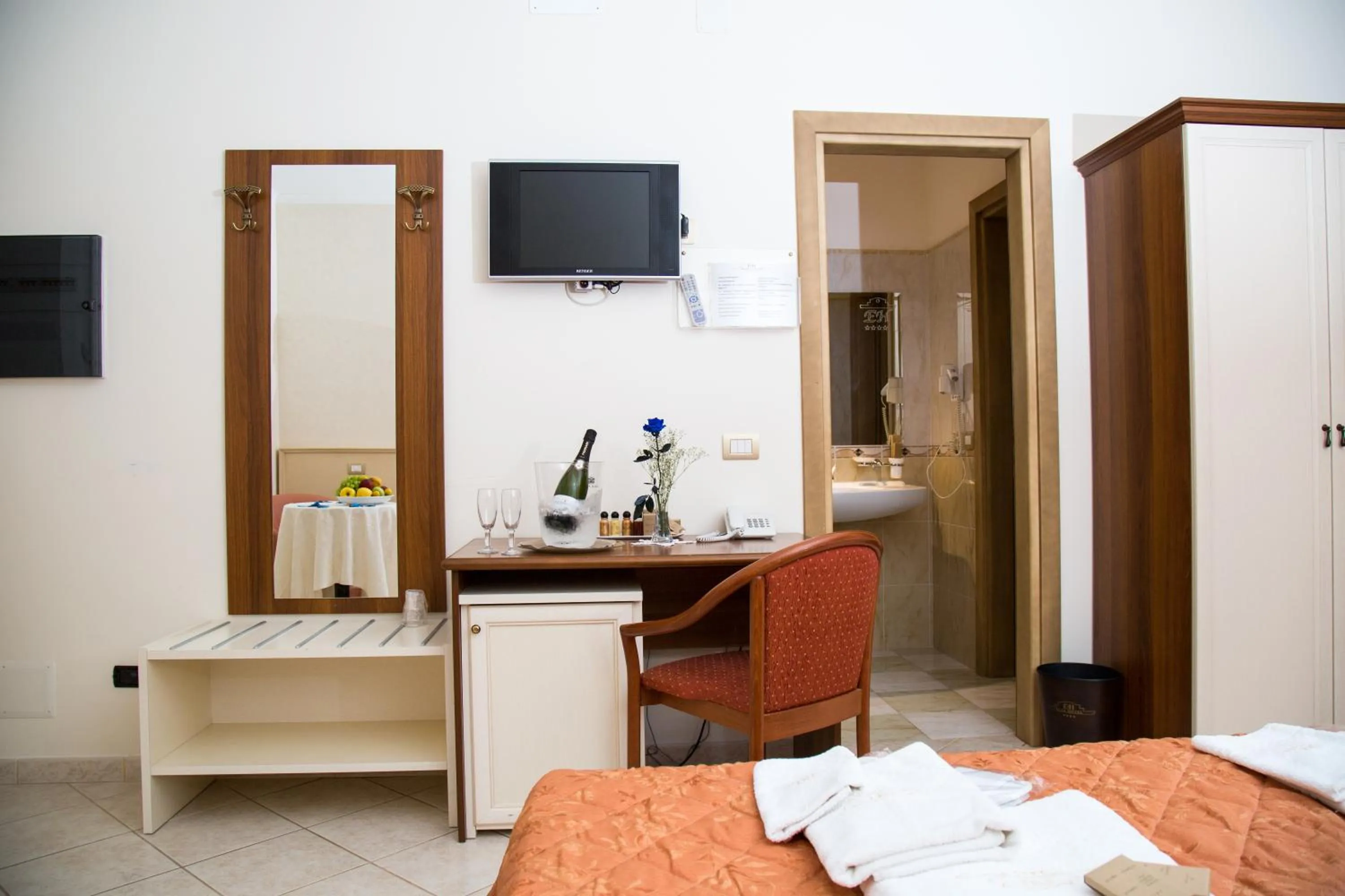 Photo of the whole room in Elia Hotel